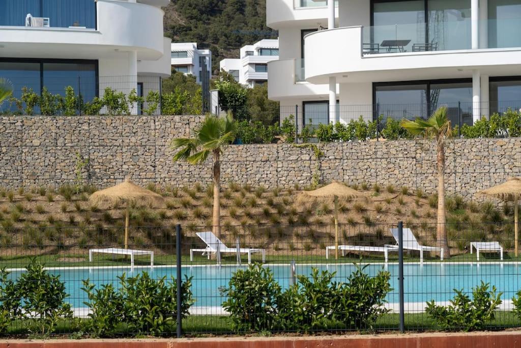 Flat Deluxe&Pool Higueron West