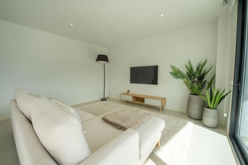 Flat Deluxe&Pool Higueron West