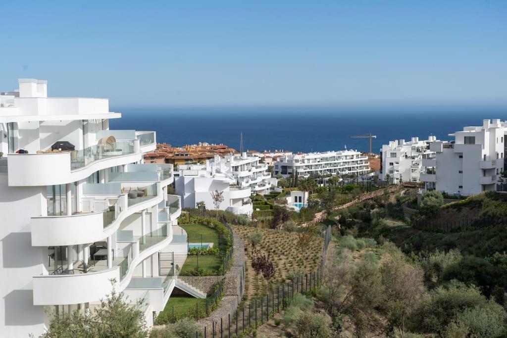 Flat Deluxe&Pool Higueron West