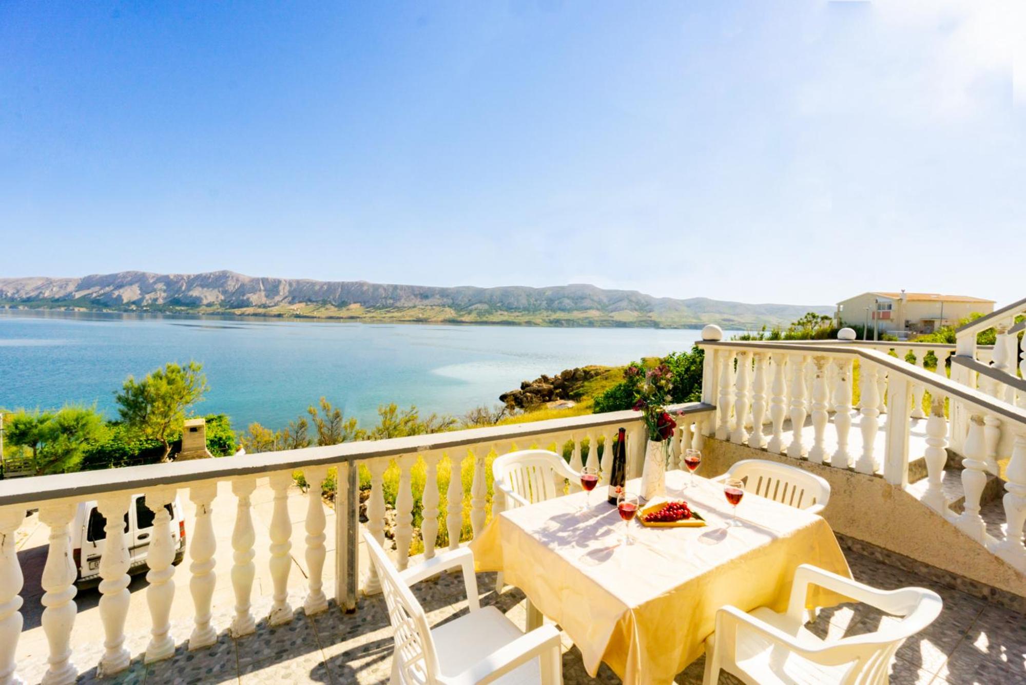 Bepic Quiet location on a beautiful bay