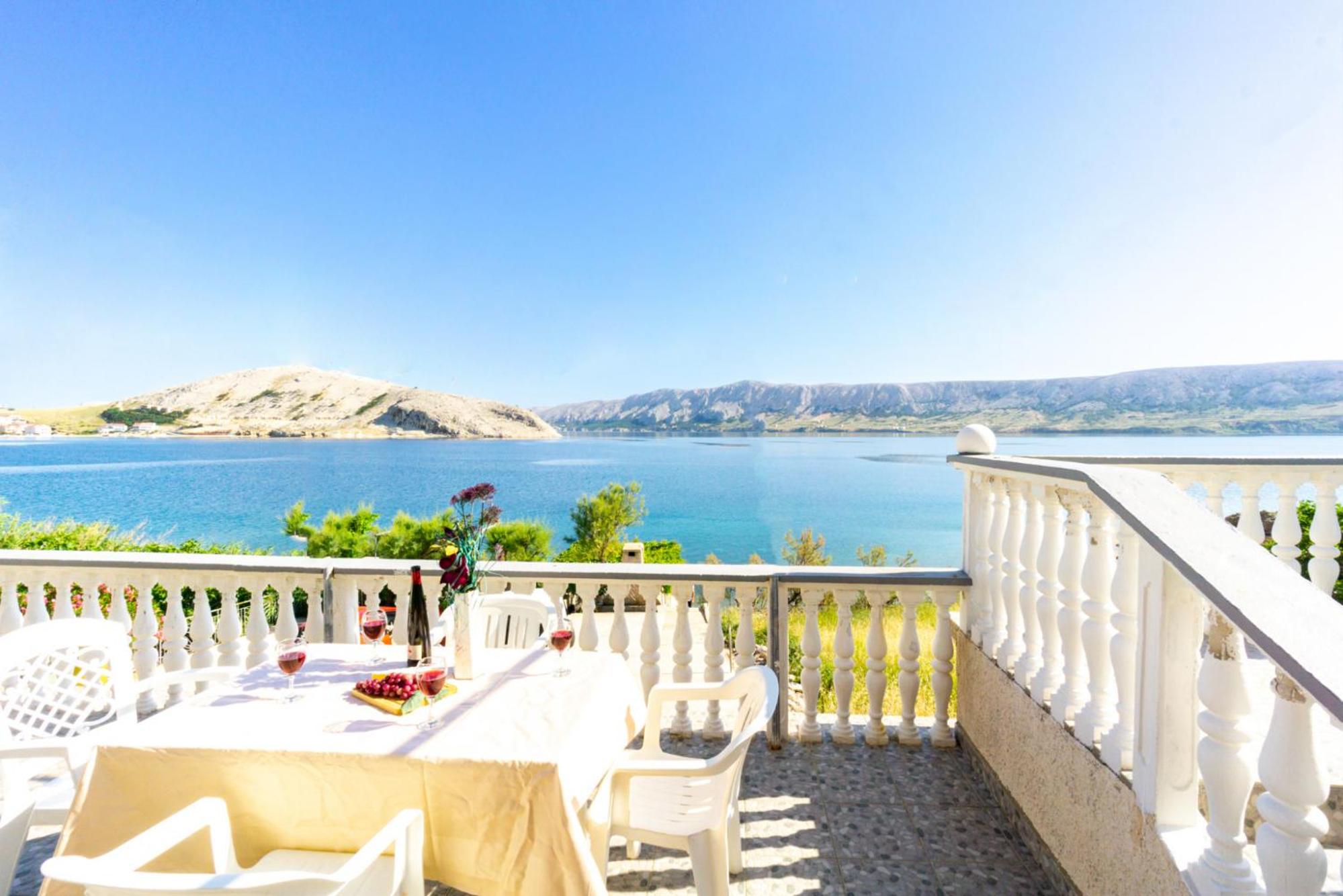 Bepic Quiet location on a beautiful bay