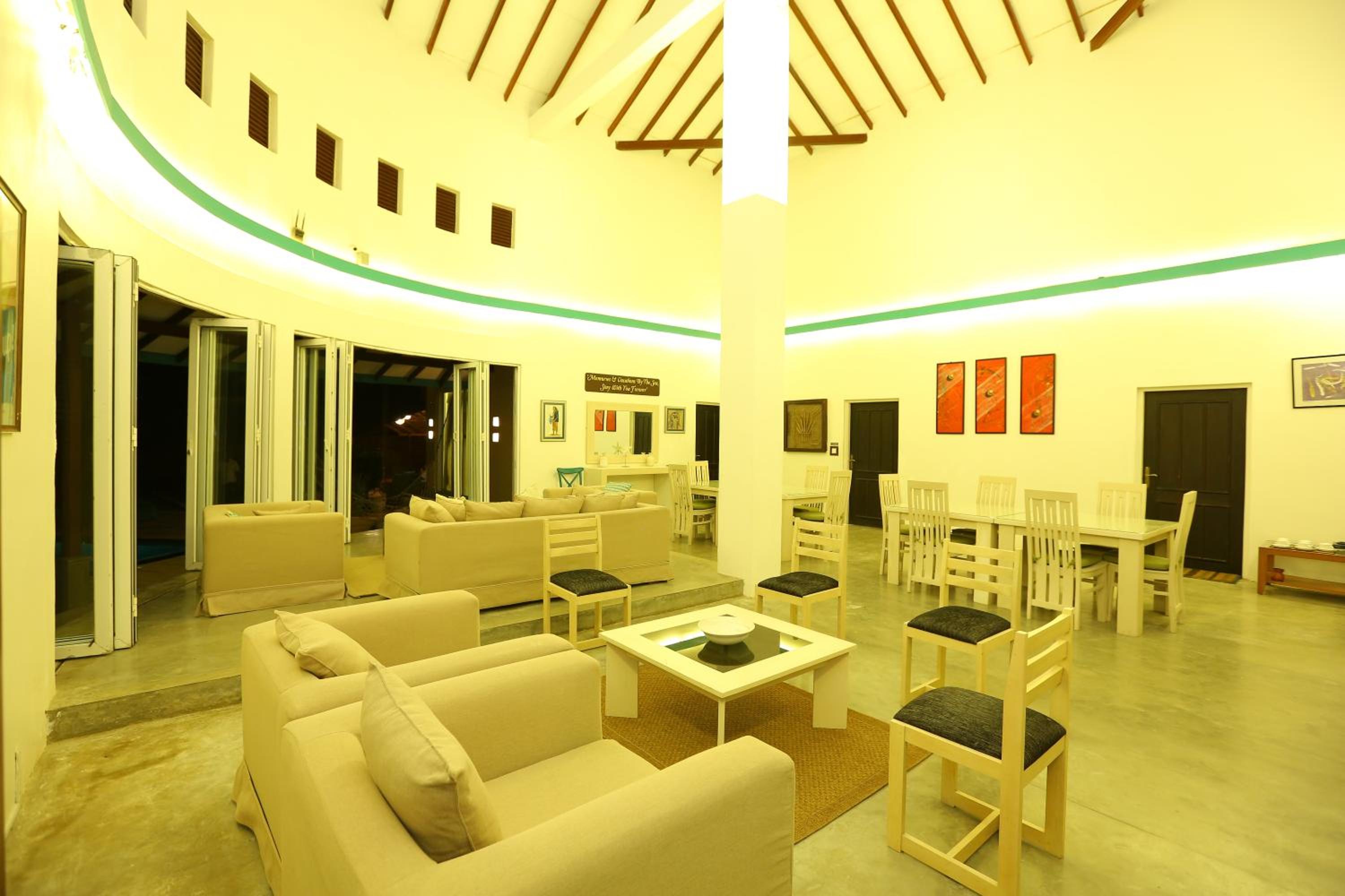 Kay Jay Beach House - Pasikudha view 5