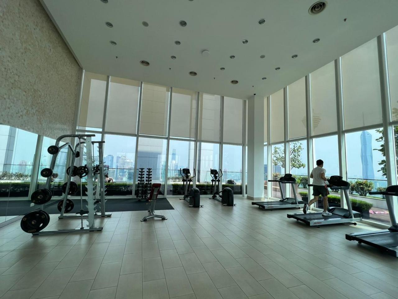 The Platinum KLCC By Sky Pool