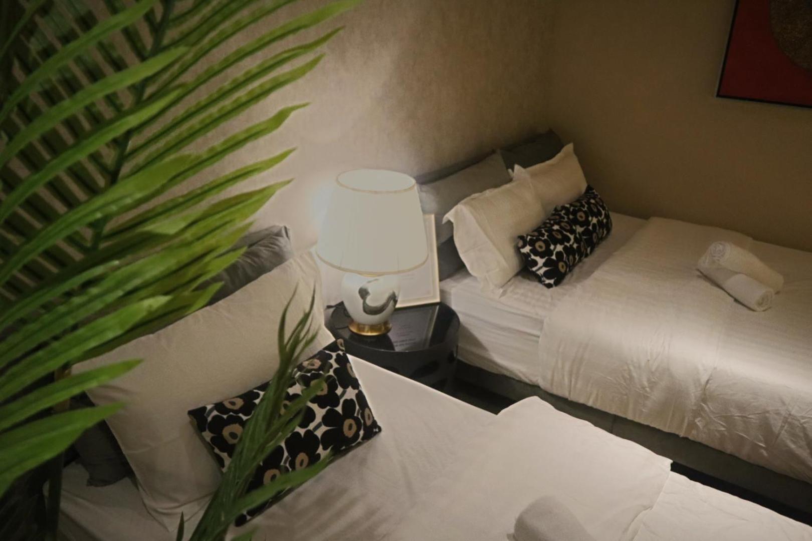 Cozy Modern Home Mount Austin JB Miko Homestay