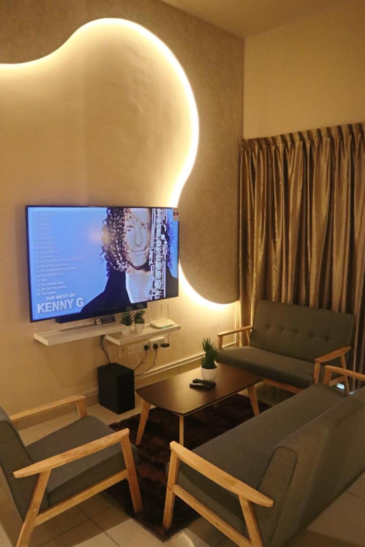Cozy Modern Home Mount Austin JB Miko Homestay