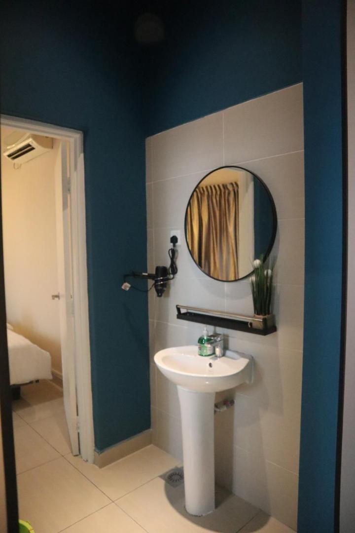 Cozy Modern Home Mount Austin JB Miko Homestay