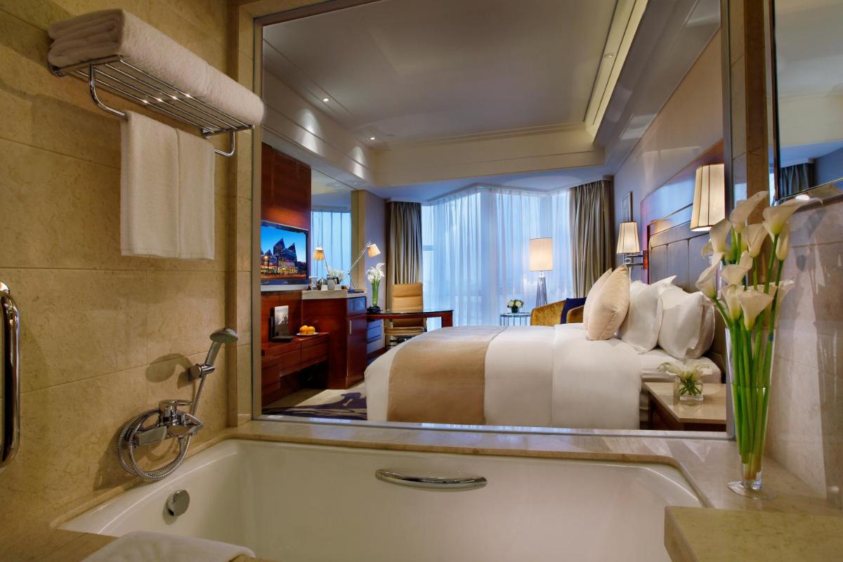 Jacuzzi