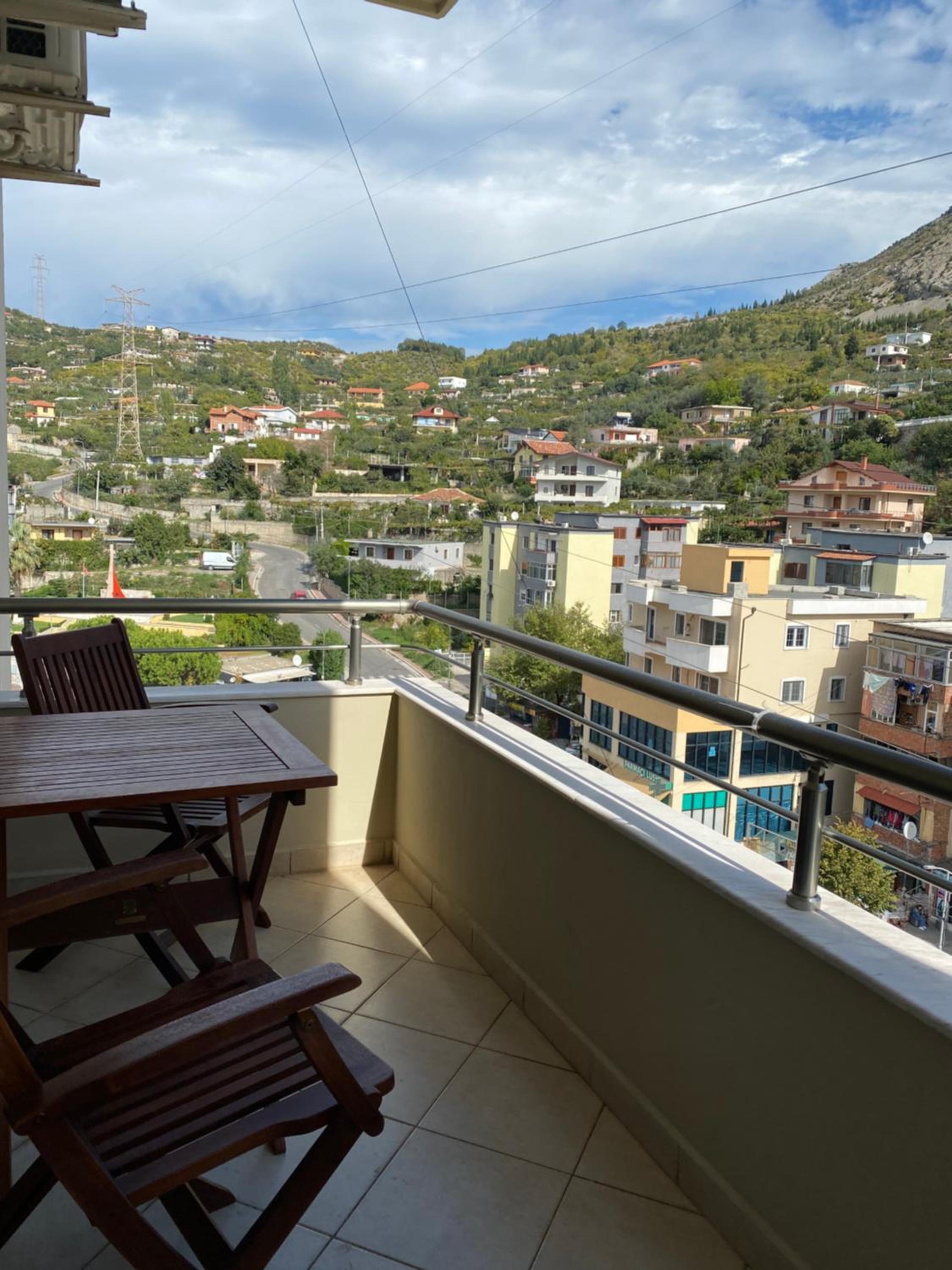 Cloud8 Apt with Castle View, 7km from the Beach
