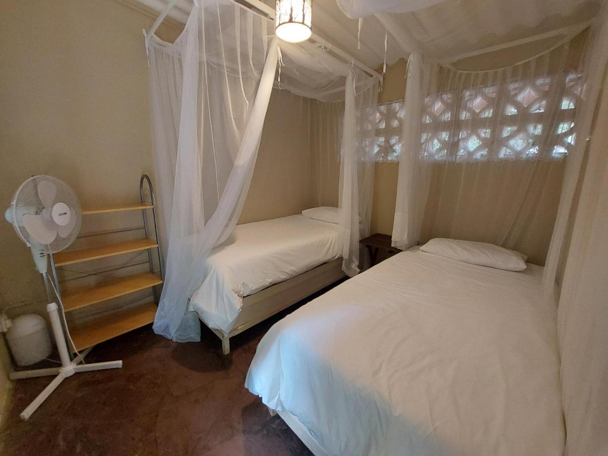 Victoria Falls Backpackers Lodge