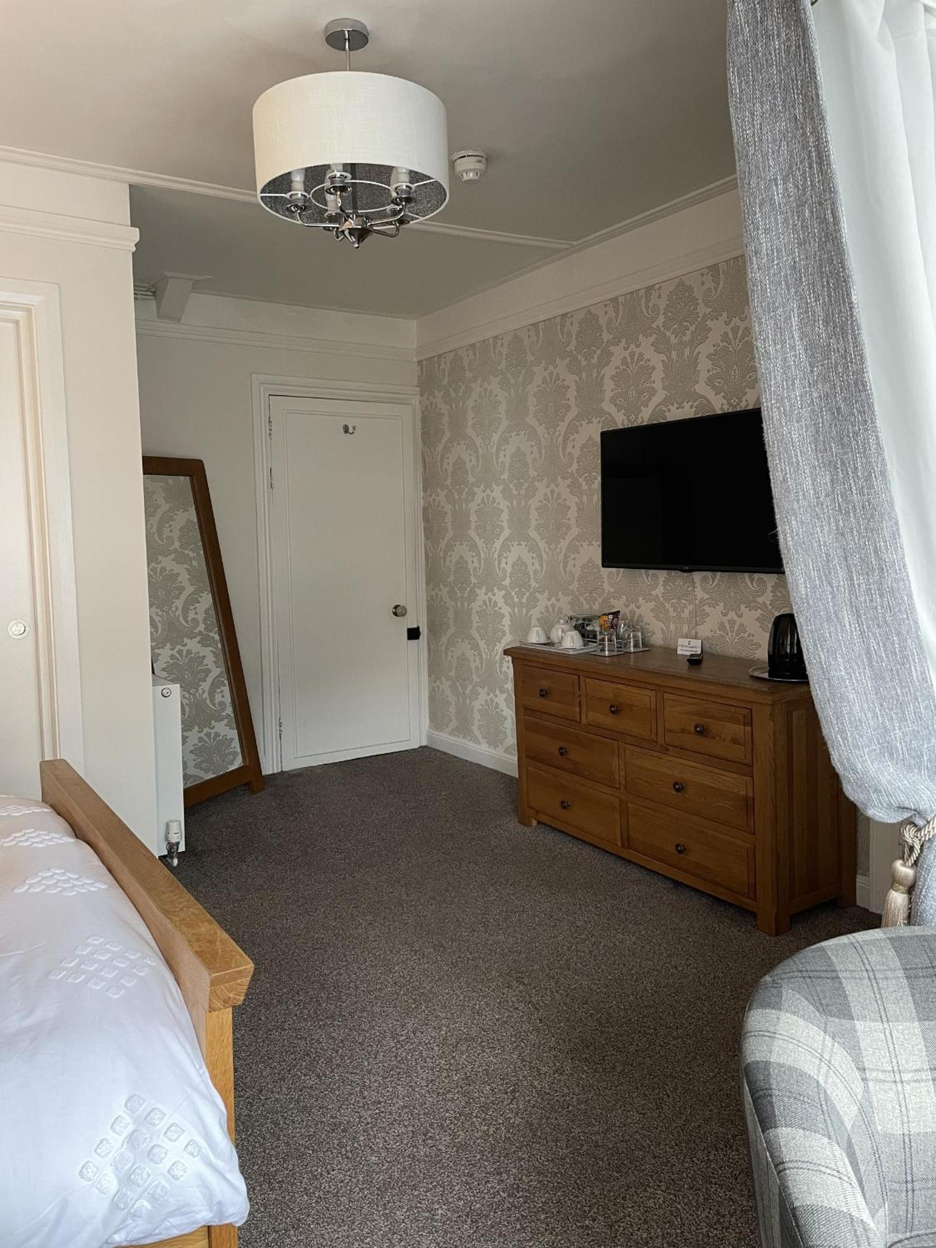 Little Mainstone Guest House
