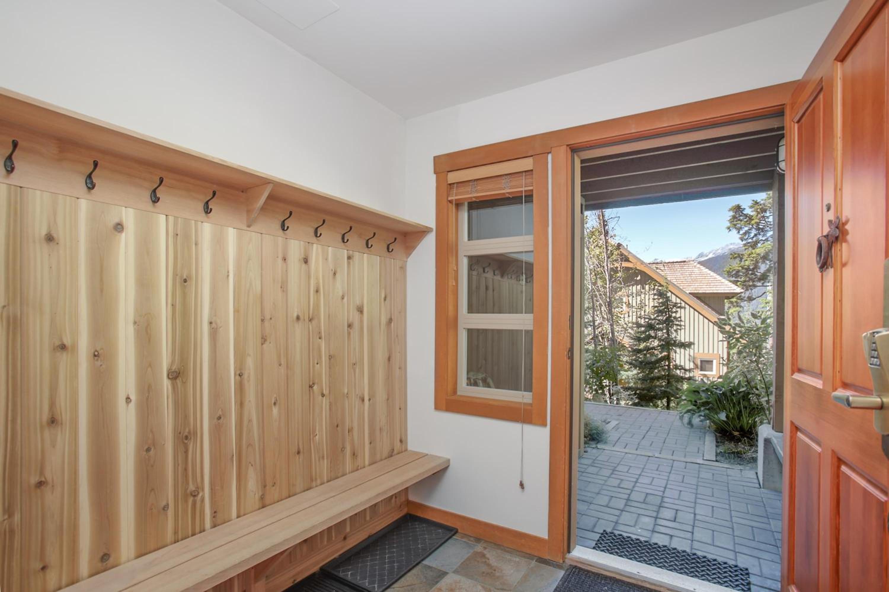 Mountain Star 16 - Ski In Ski Out, Private Hot Tub