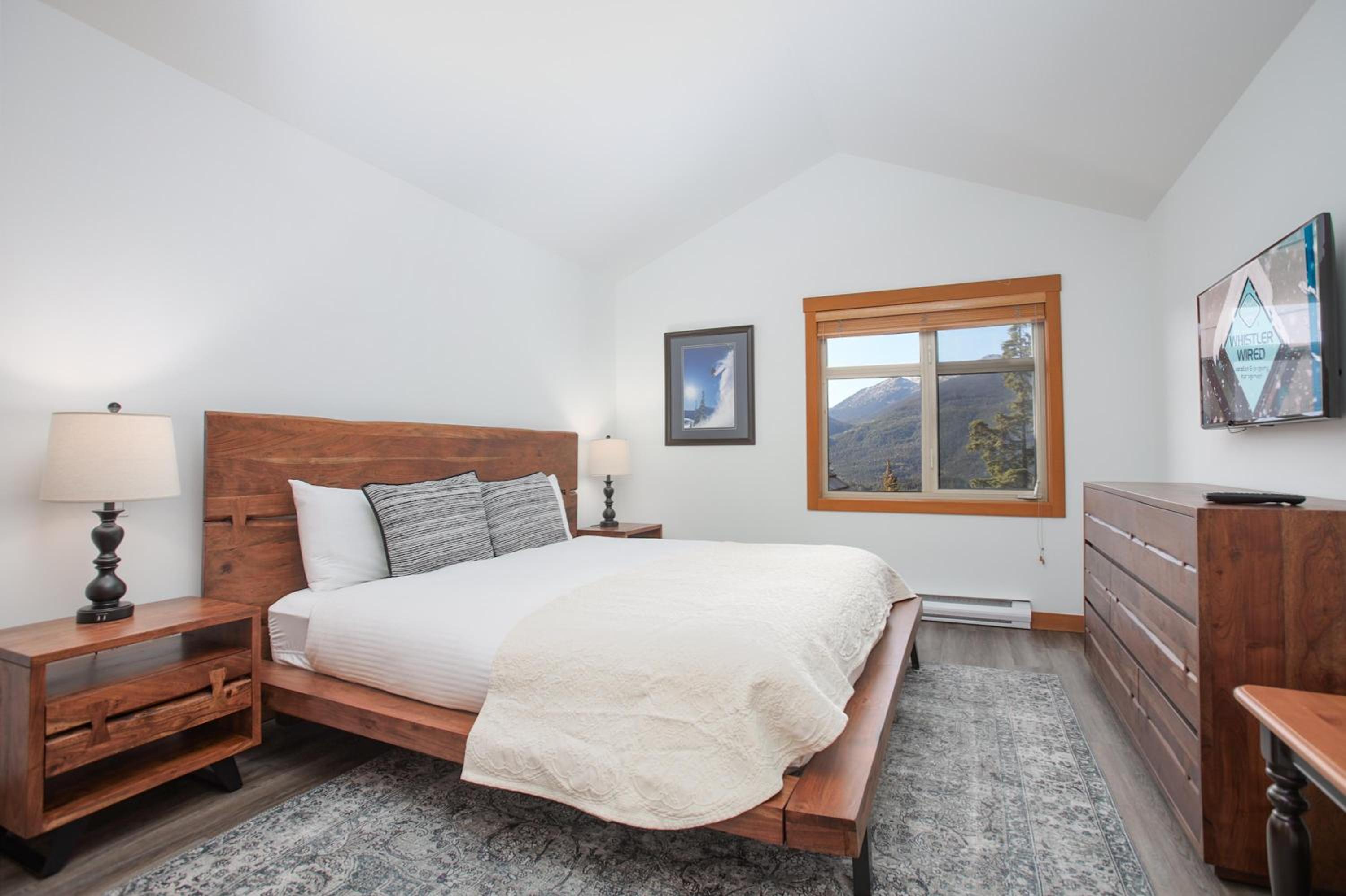 Mountain Star 16 - Ski In Ski Out, Private Hot Tub