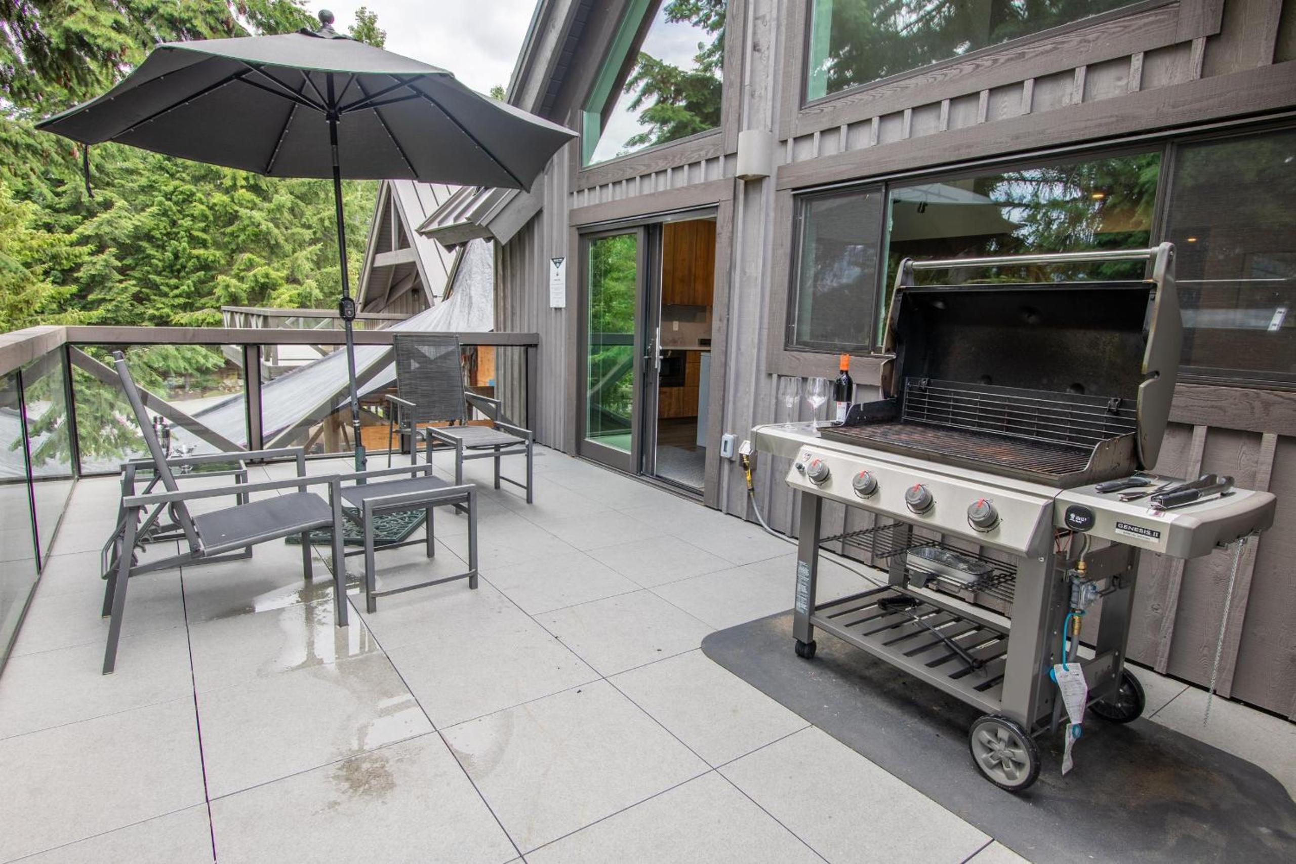 Pinnacle Ridge 23 - Ski In Ski Out, Newly Renovated, Private Hot Tub, Gas Fireplace