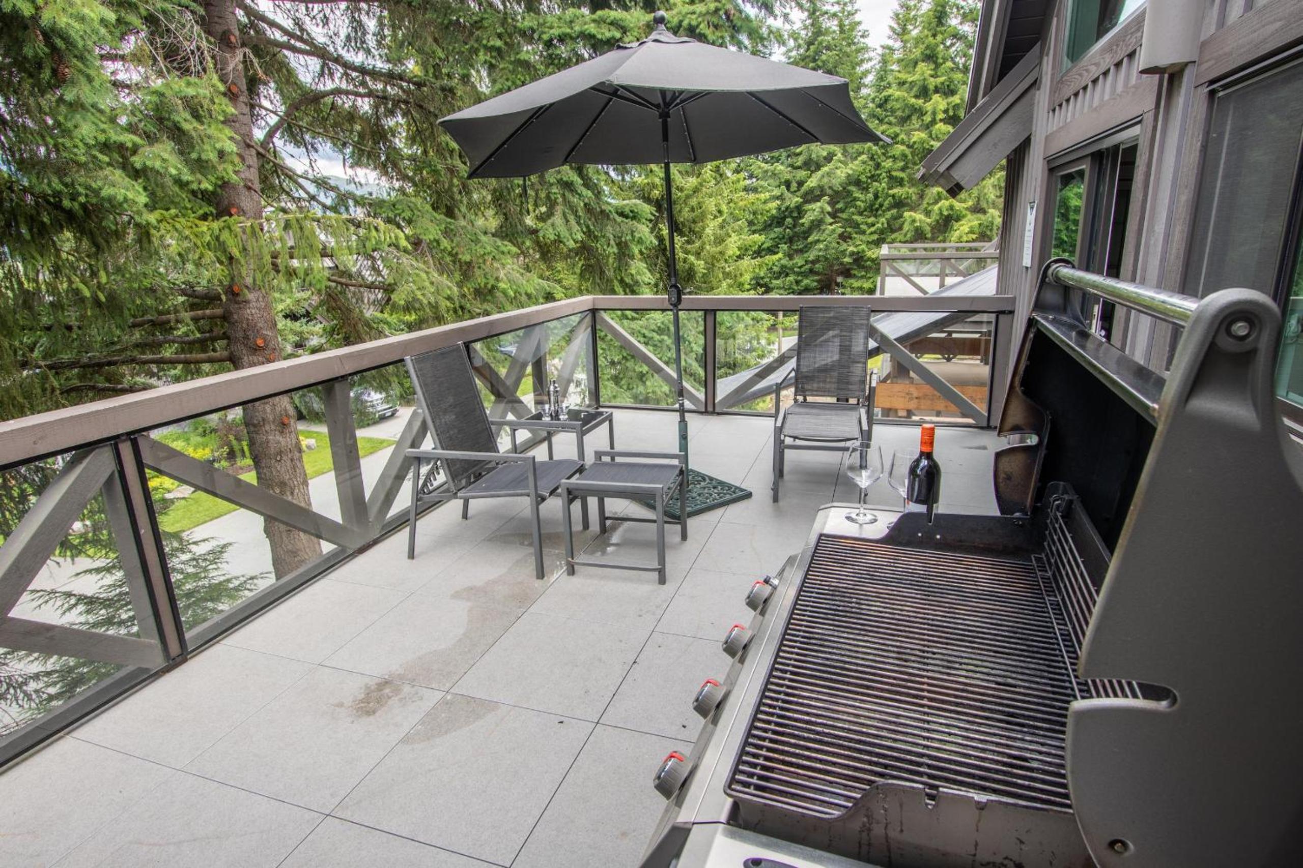 Pinnacle Ridge 23 - Ski In Ski Out, Newly Renovated, Private Hot Tub, Gas Fireplace