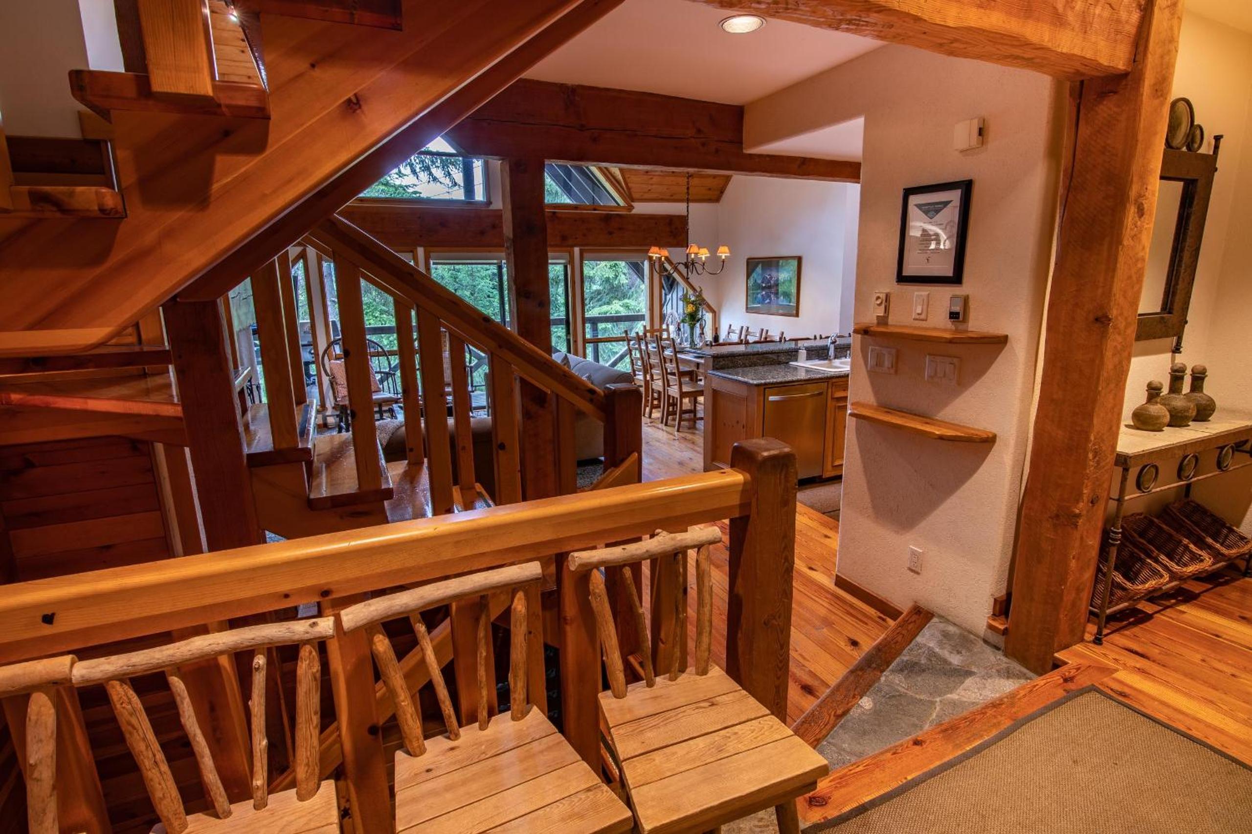 Pinnacle Ridge 37 - 10 Steps Away From The Ski Run, Private Hot Tub, Wood Fireplace