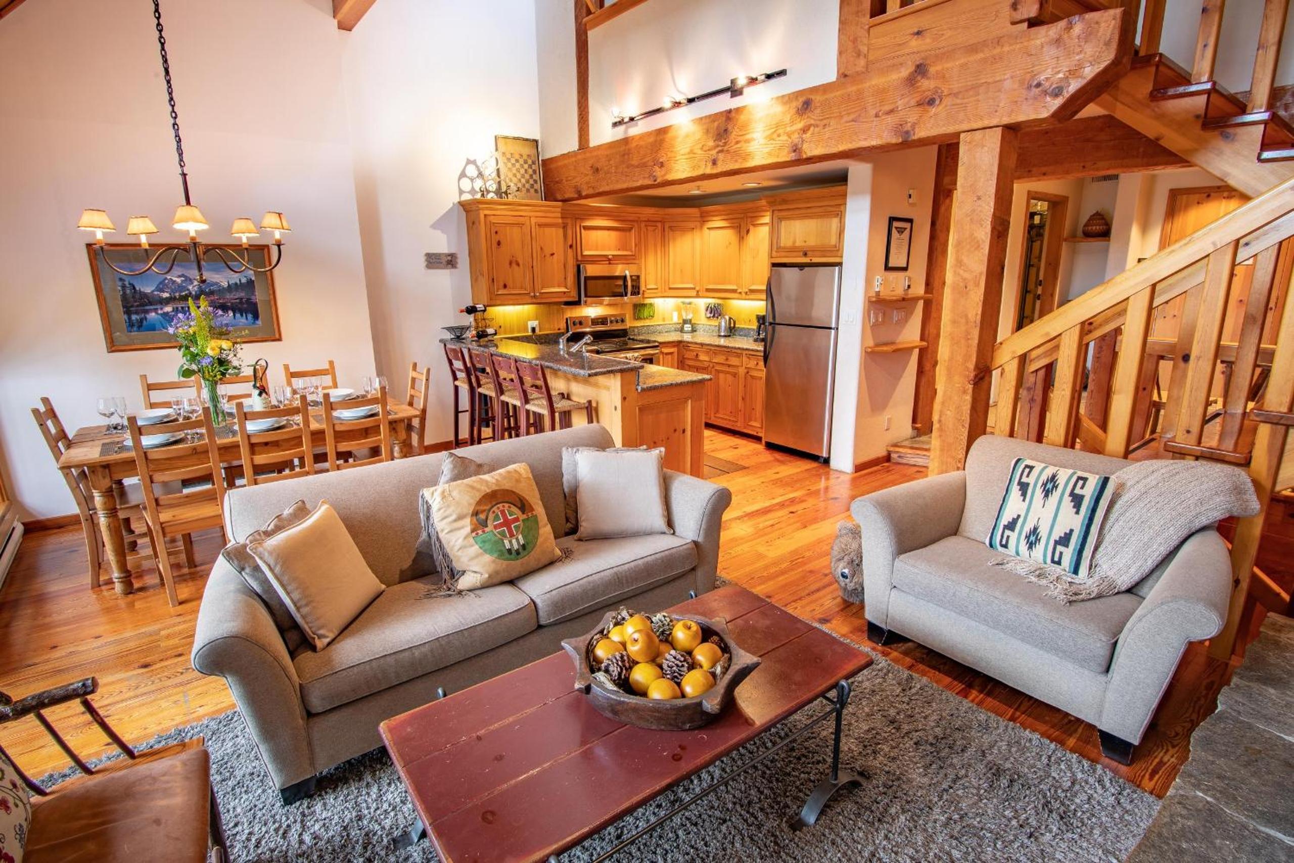 Pinnacle Ridge 37 - 10 Steps Away From The Ski Run, Private Hot Tub, Wood Fireplace