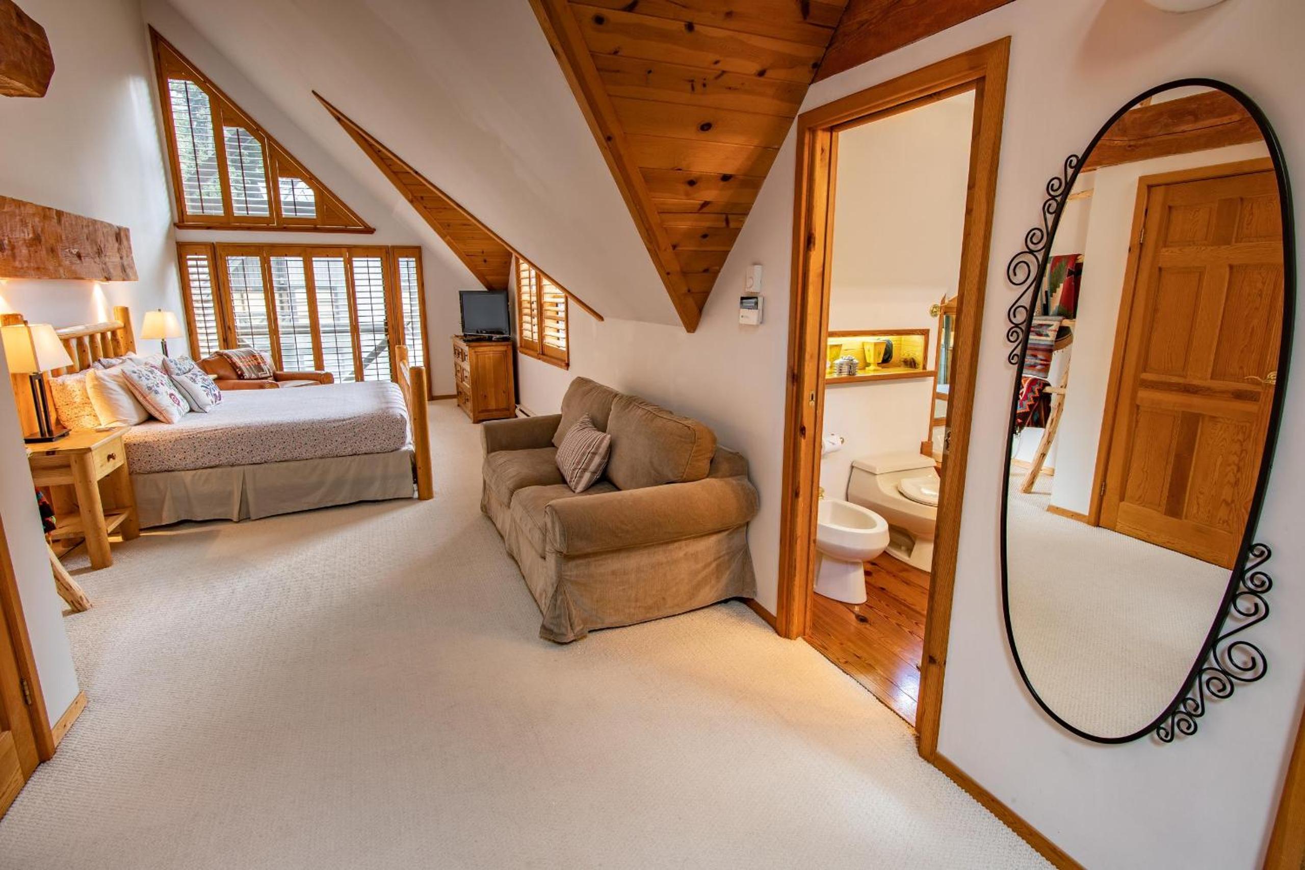 Pinnacle Ridge 37 - 10 Steps Away From The Ski Run, Private Hot Tub, Wood Fireplace