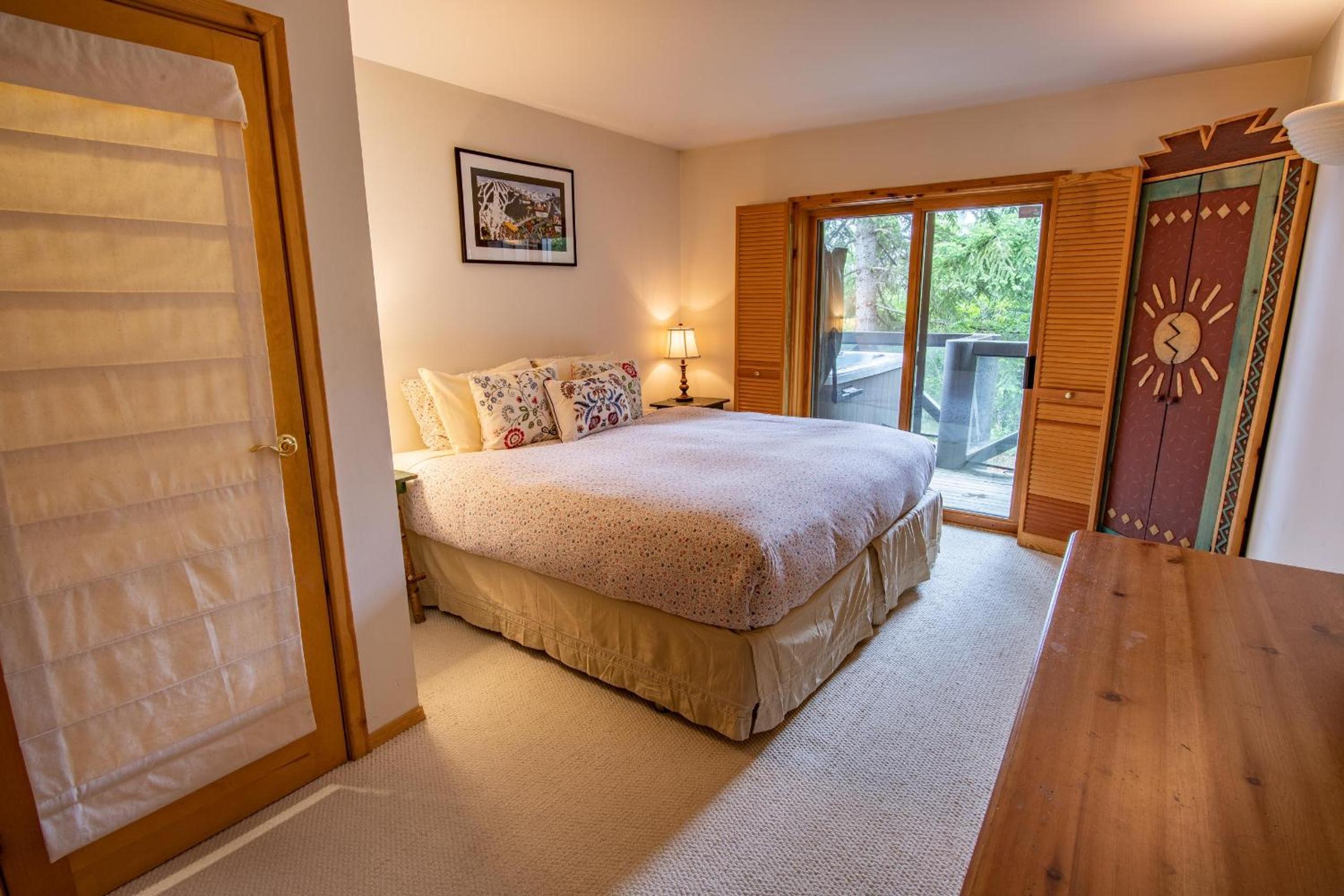 Pinnacle Ridge 37 - 10 Steps Away From The Ski Run, Private Hot Tub, Wood Fireplace