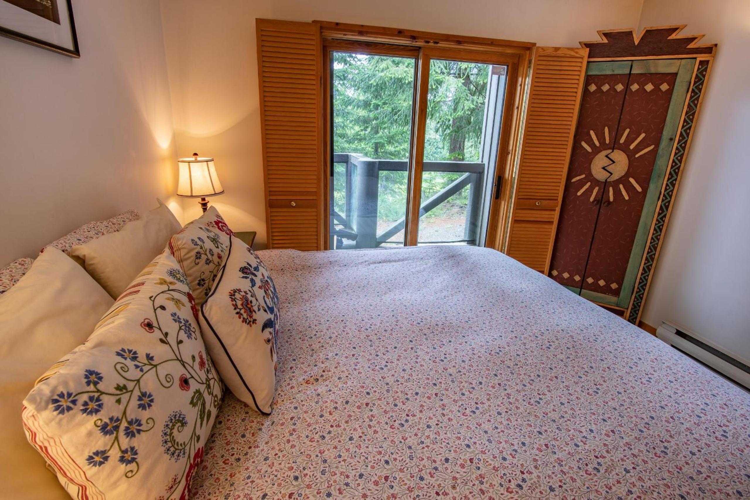 Pinnacle Ridge 37 - 10 Steps Away From The Ski Run, Private Hot Tub, Wood Fireplace