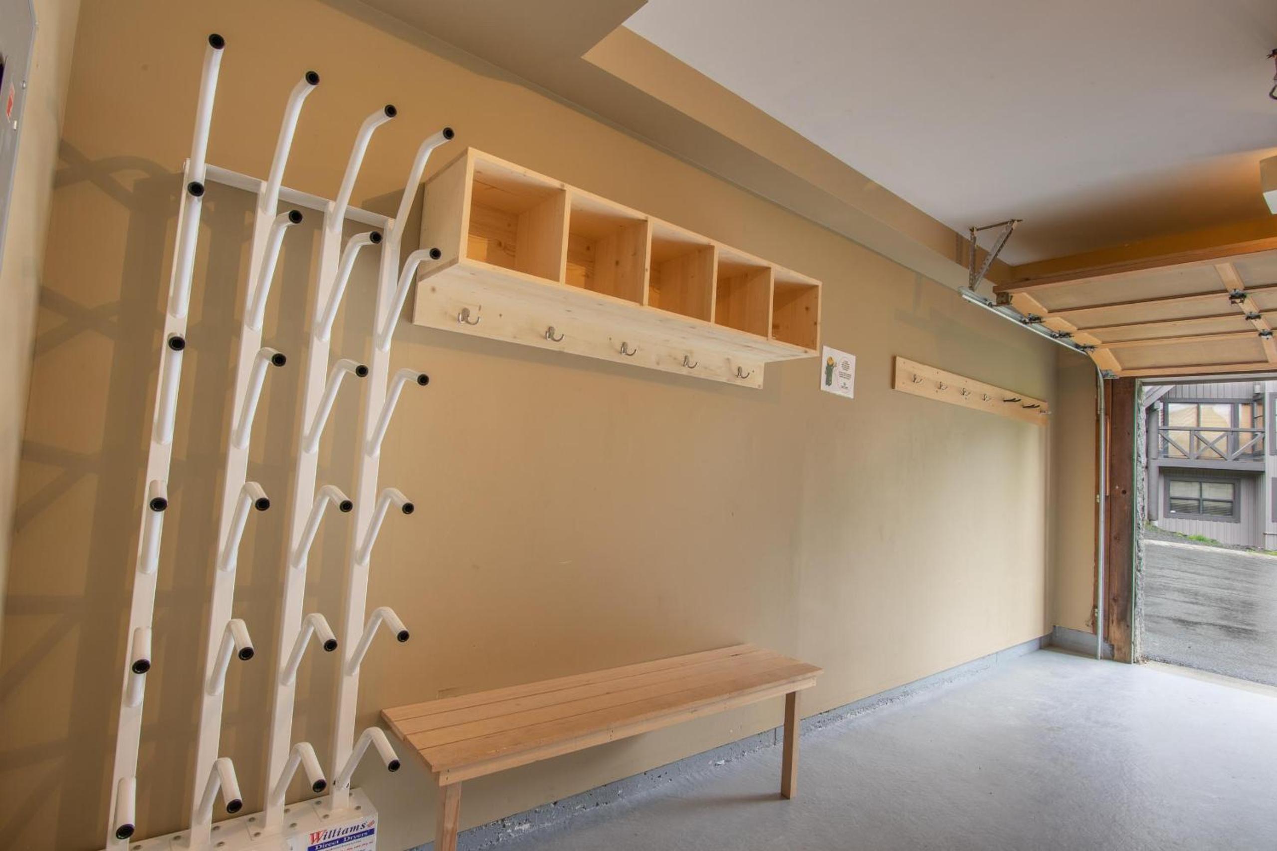 Pinnacle Ridge 37 - 10 Steps Away From The Ski Run, Private Hot Tub, Wood Fireplace
