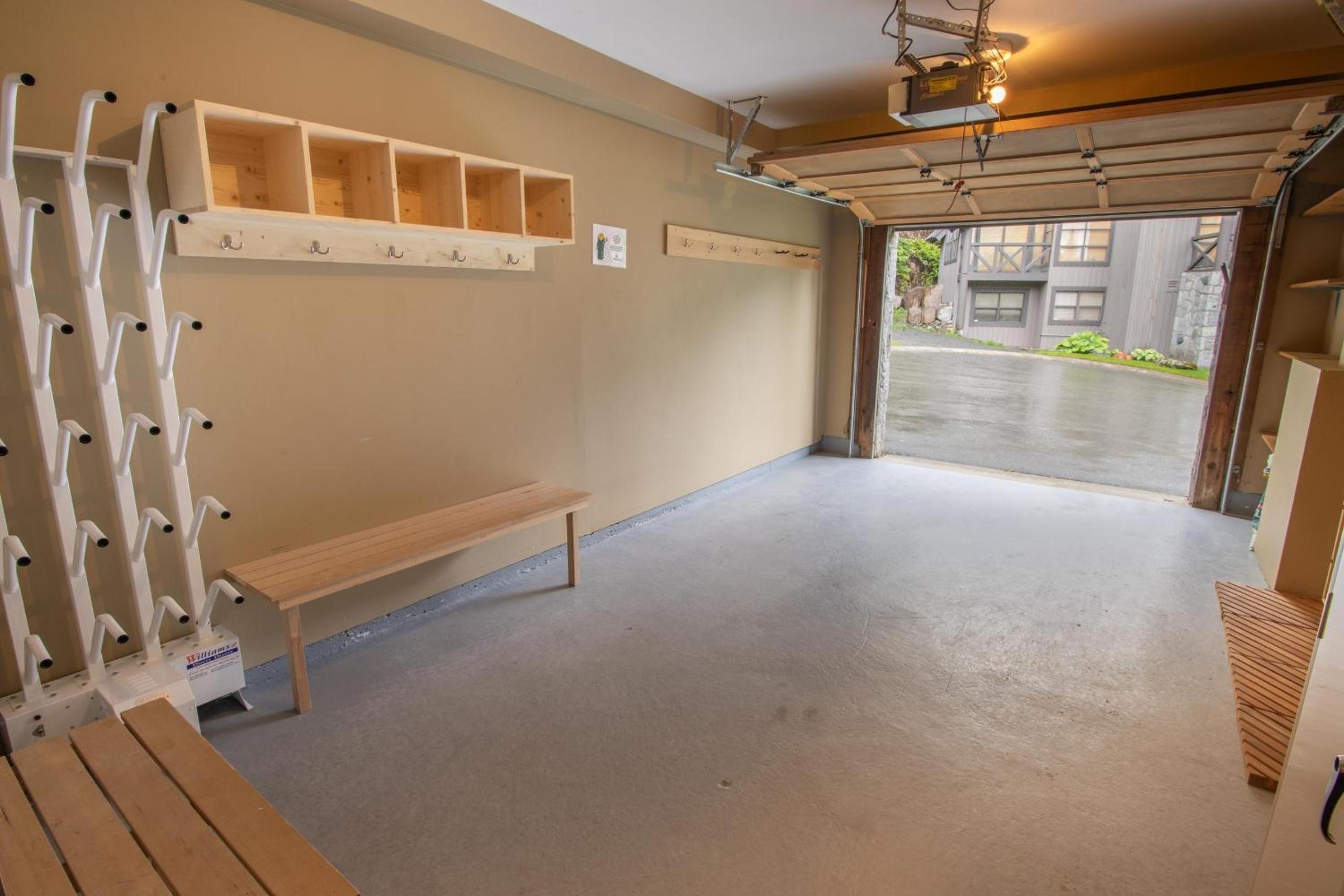 Pinnacle Ridge 37 - 10 Steps Away From The Ski Run, Private Hot Tub, Wood Fireplace