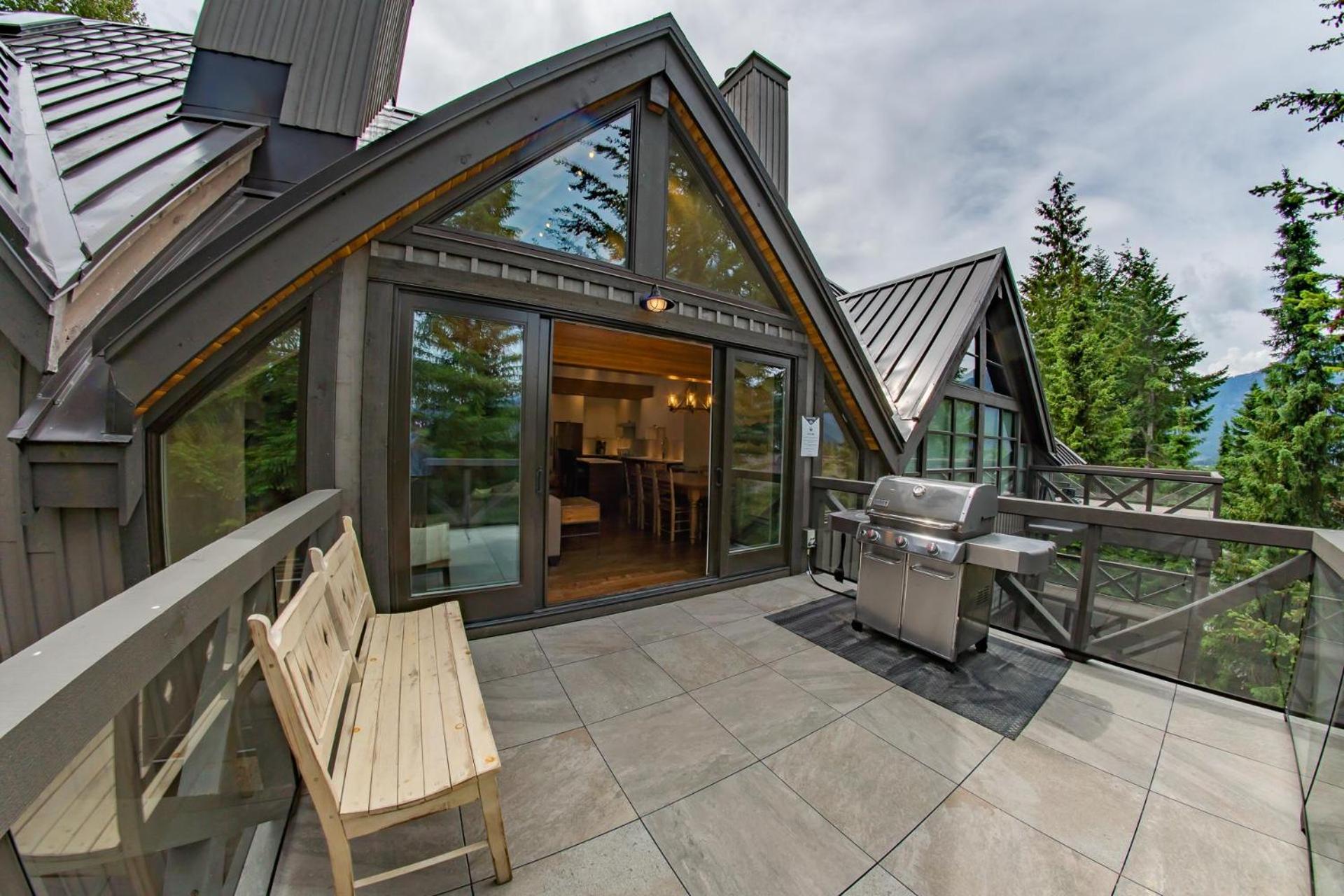Pinnacle Ridge 36 - Ski In Ski Out, Newly Renovated, Private Hot Tub, Wood Fireplace