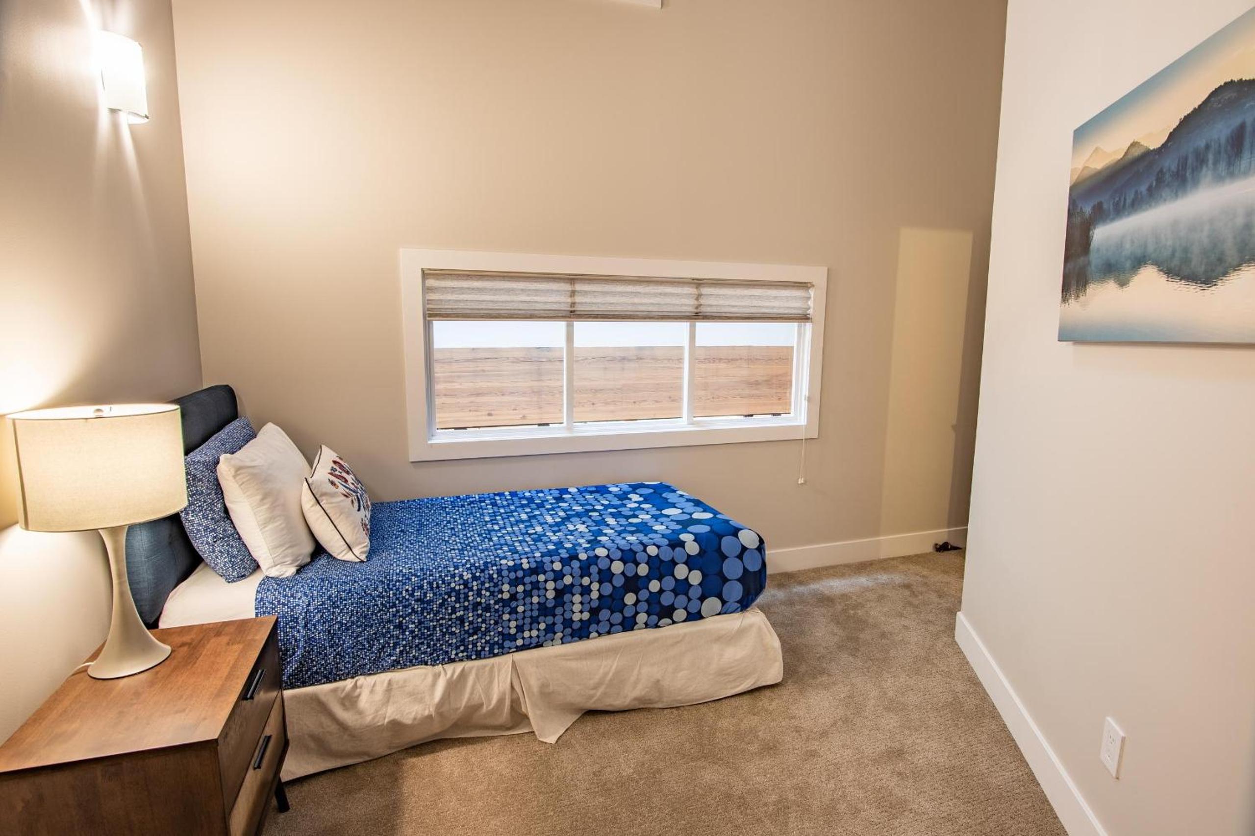 Pinnacle Ridge 36 - Ski In Ski Out, Newly Renovated, Private Hot Tub, Wood Fireplace