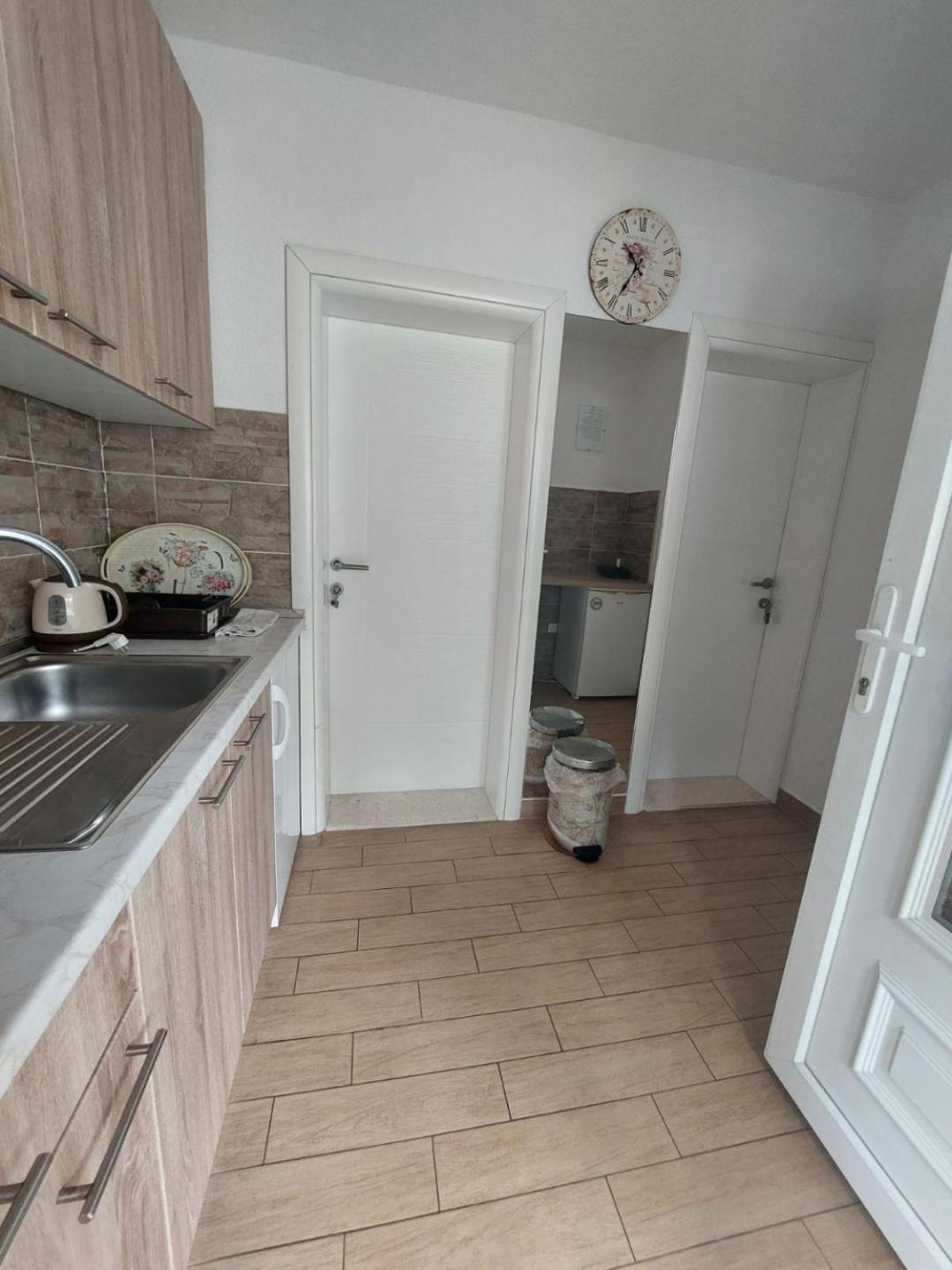 Apartments & rooms Leon