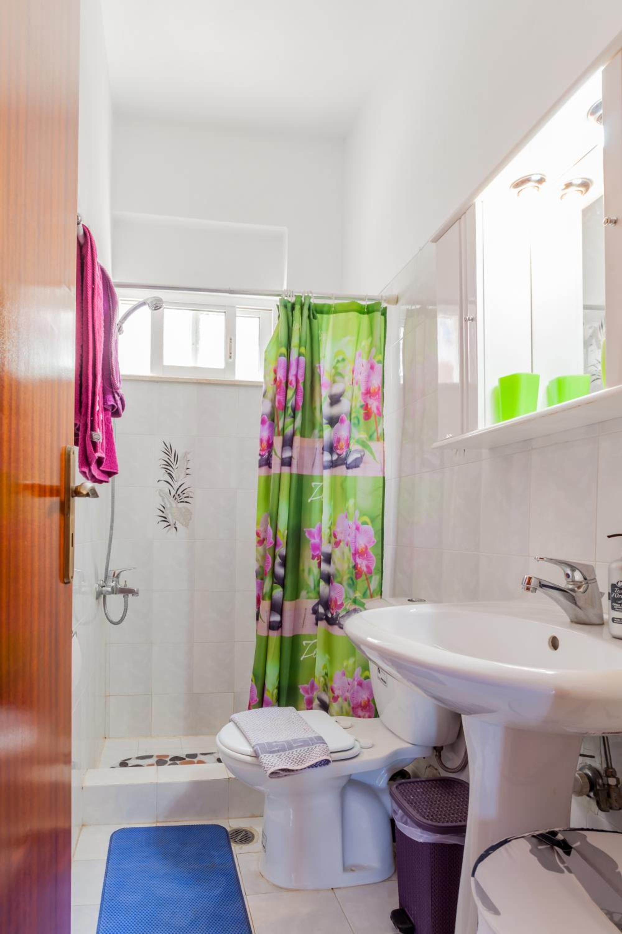 CHRISTINE SEASIDE APARTMENTS IN CHANIA view 3