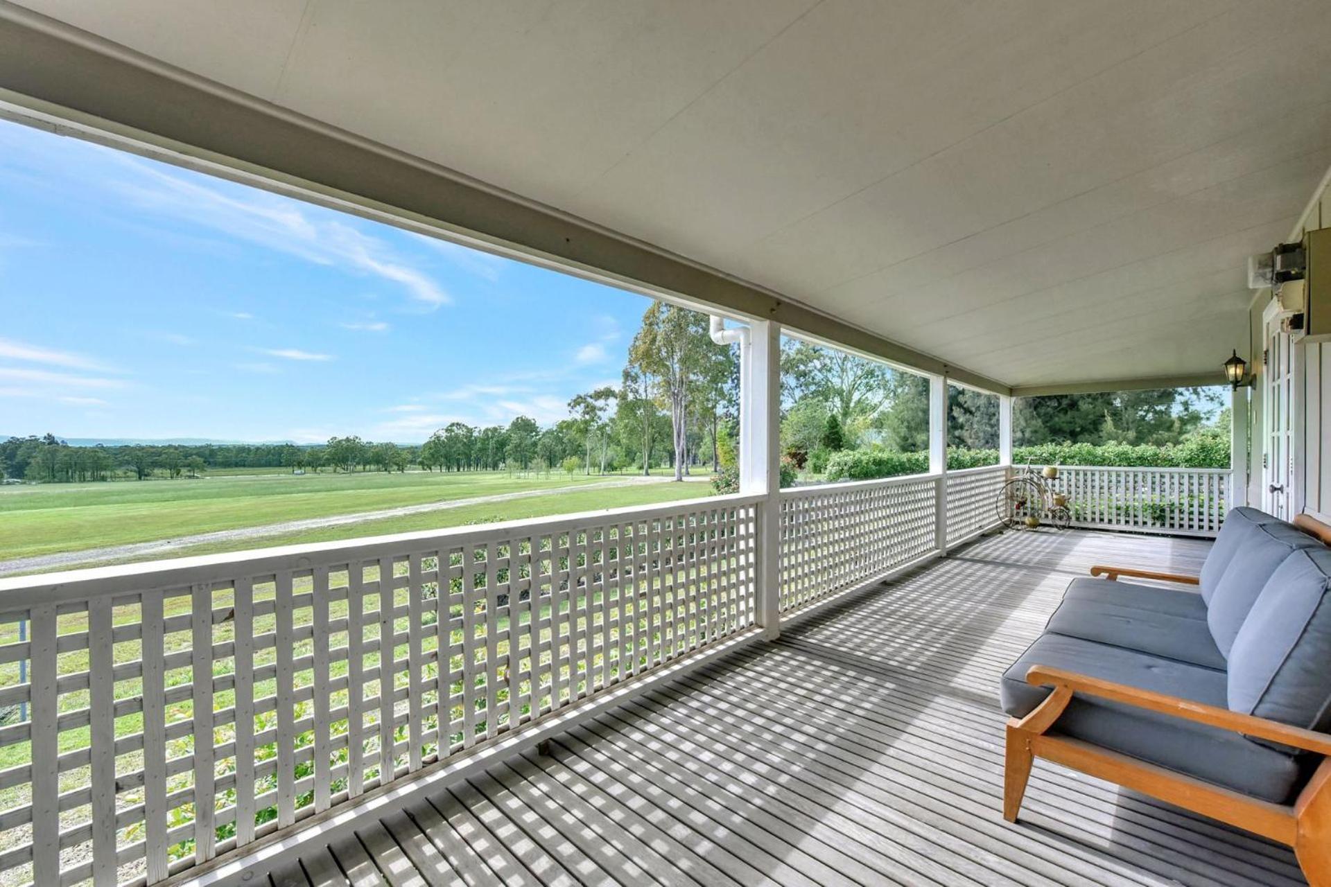 Brokenback Vineyard Cottage
