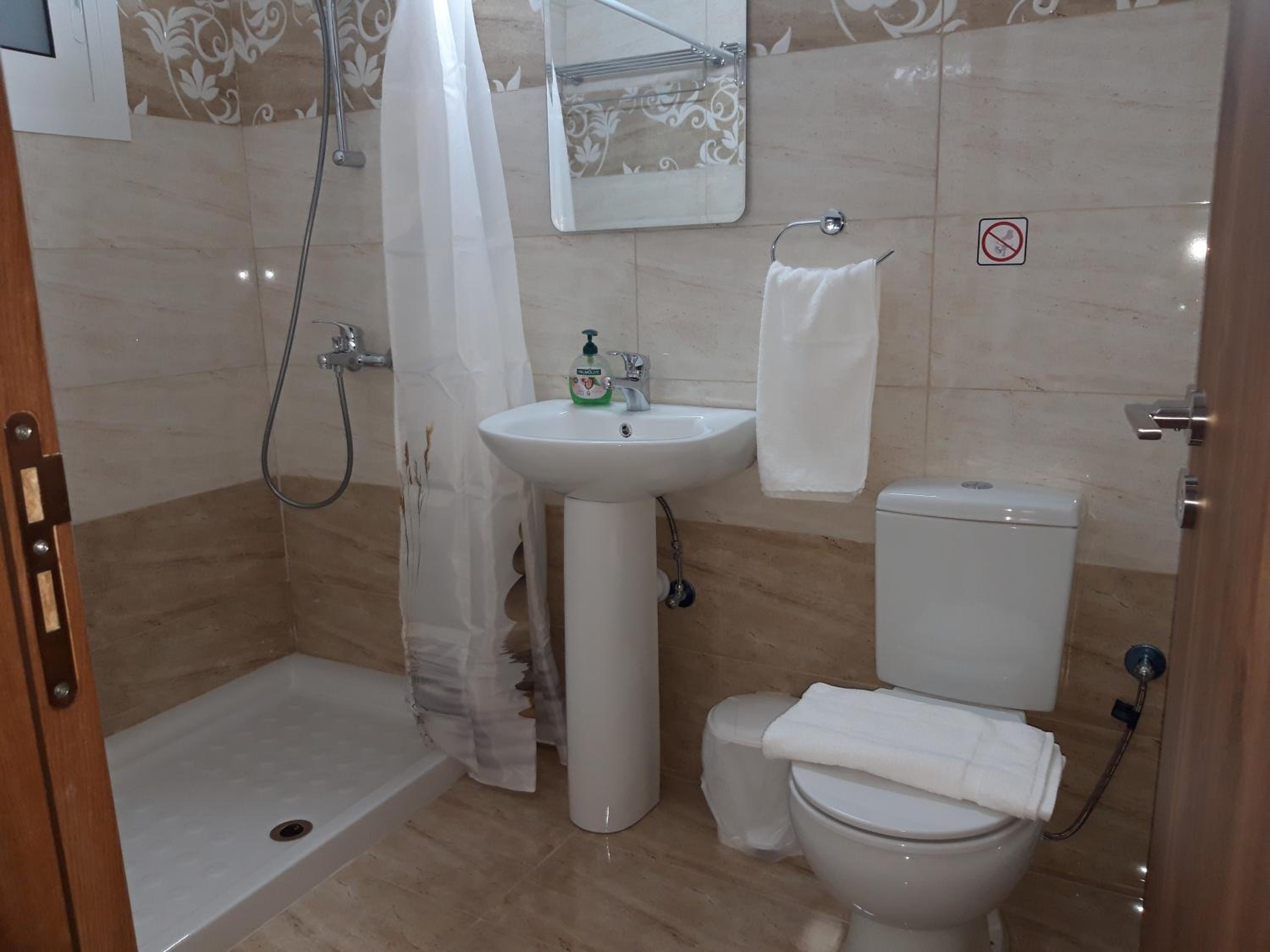 Costas Two-bedroom ground floor apartment