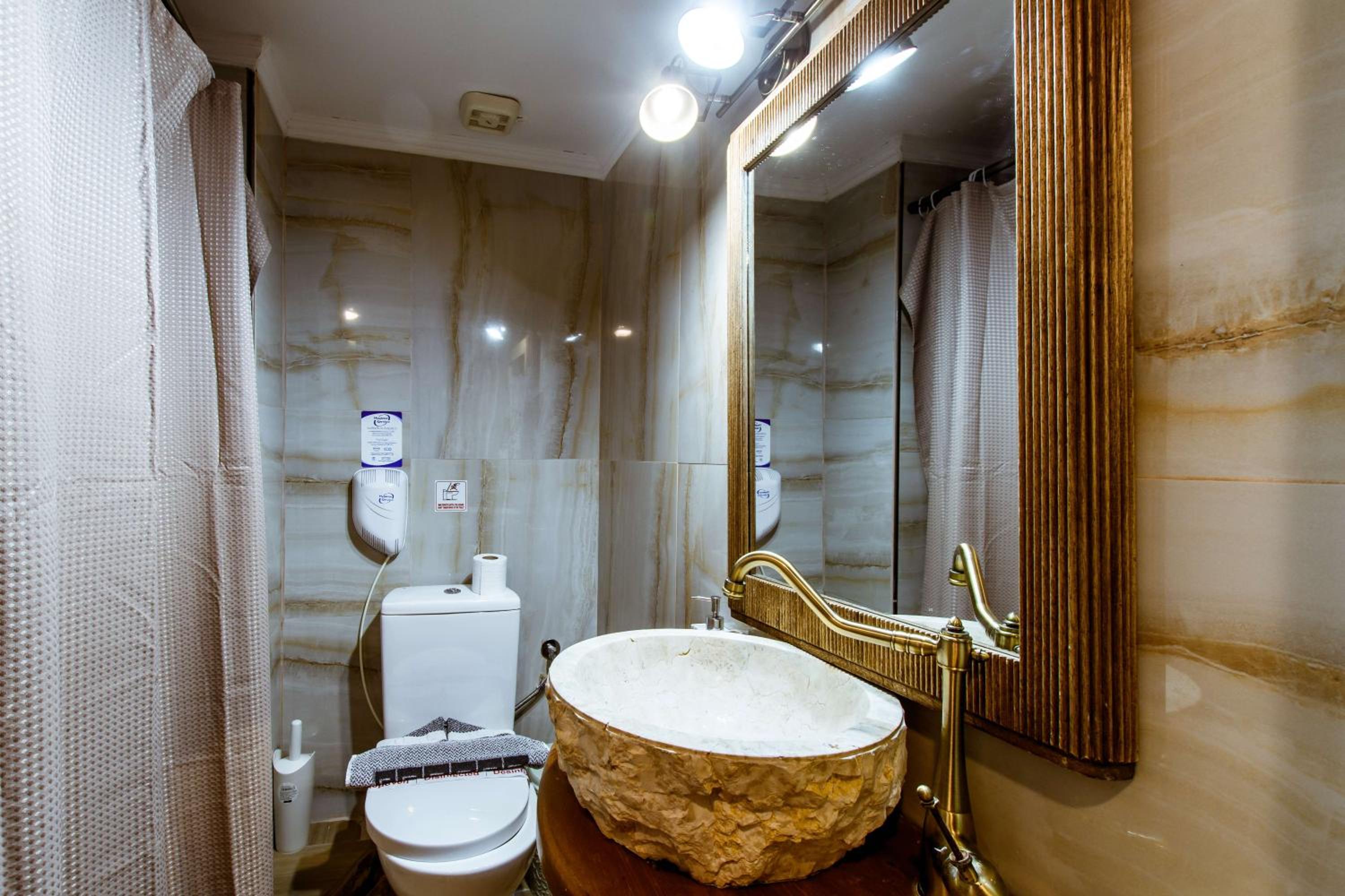 Bozzali Deluxe Hotel