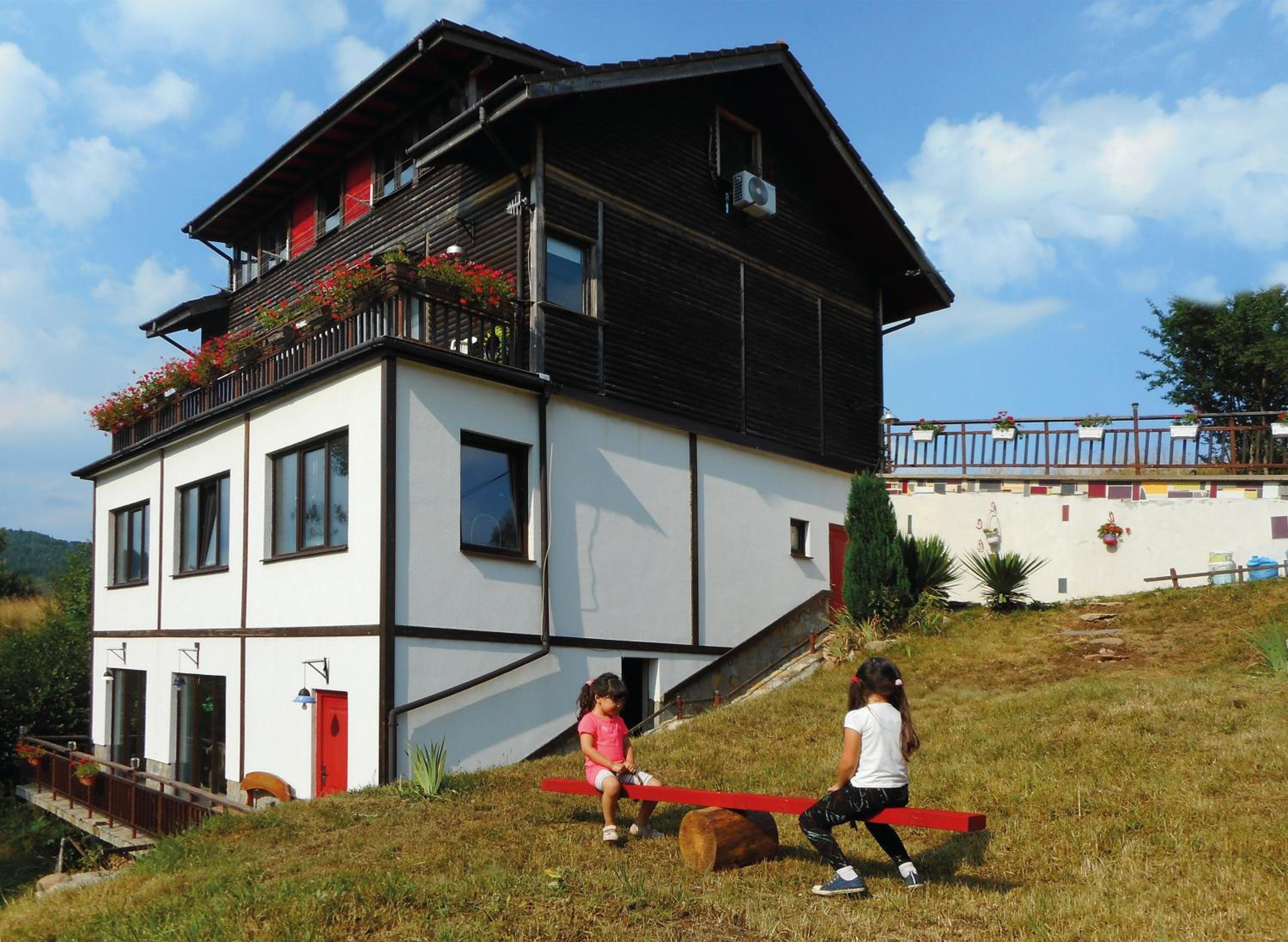 Villa AdiArt