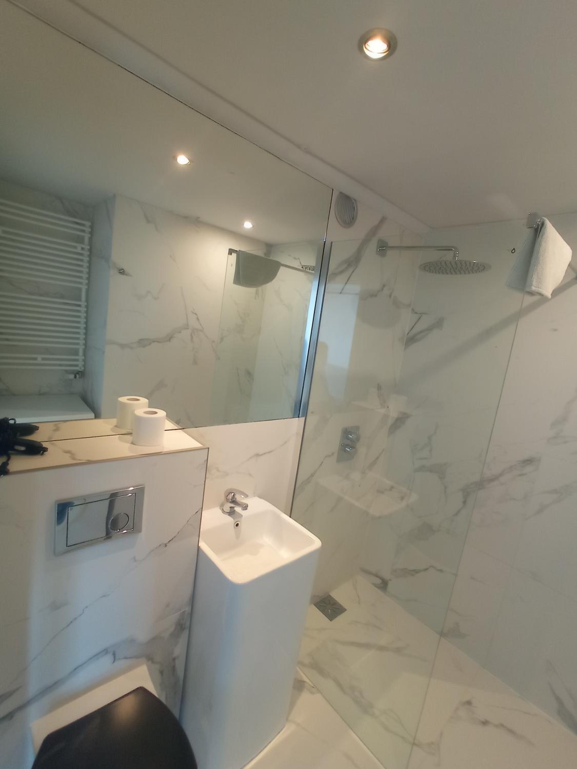 TopOne Apartments