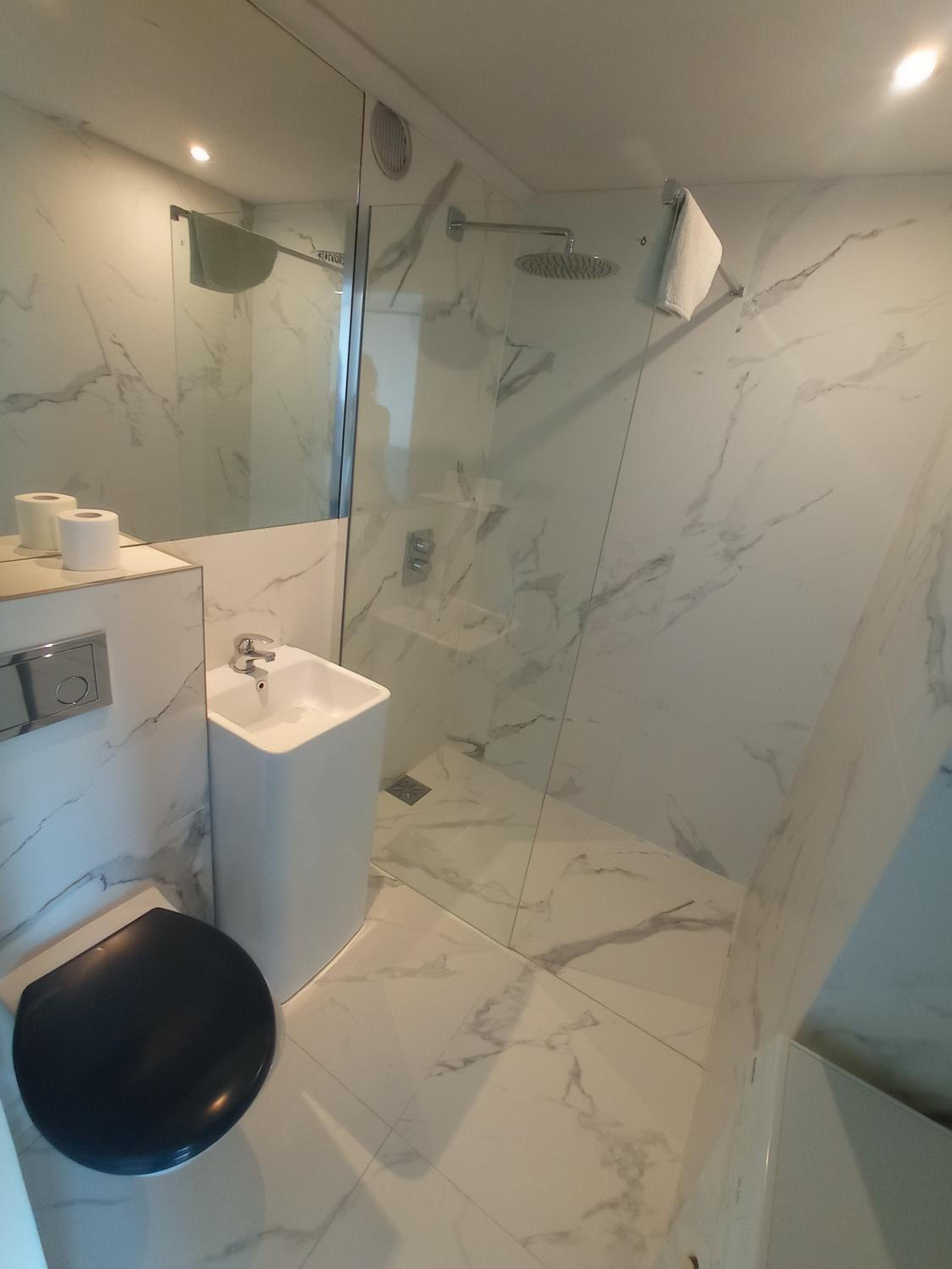 TopOne Apartments