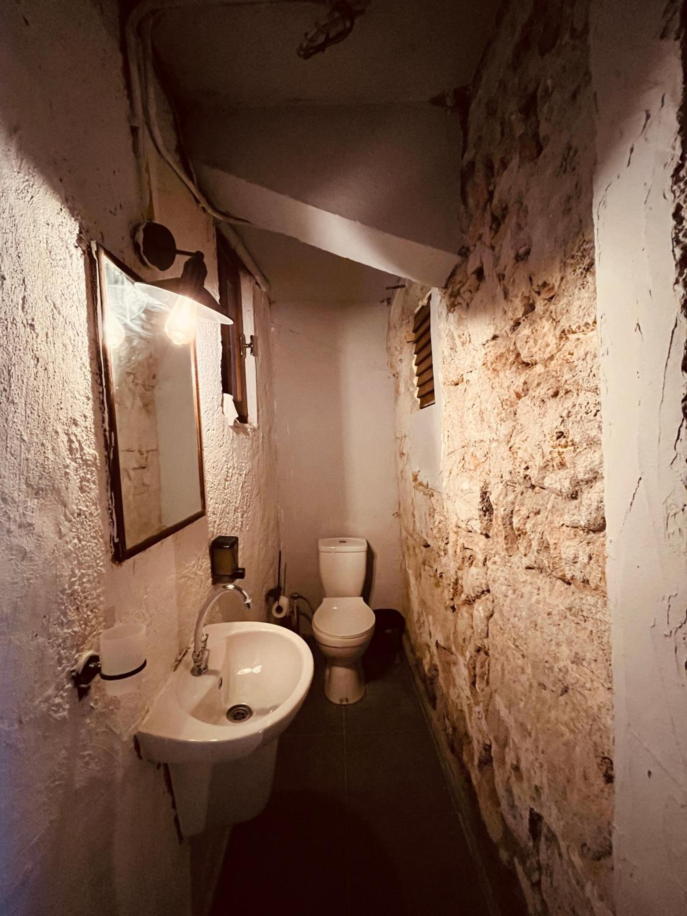 Berlin Hostel & Street
