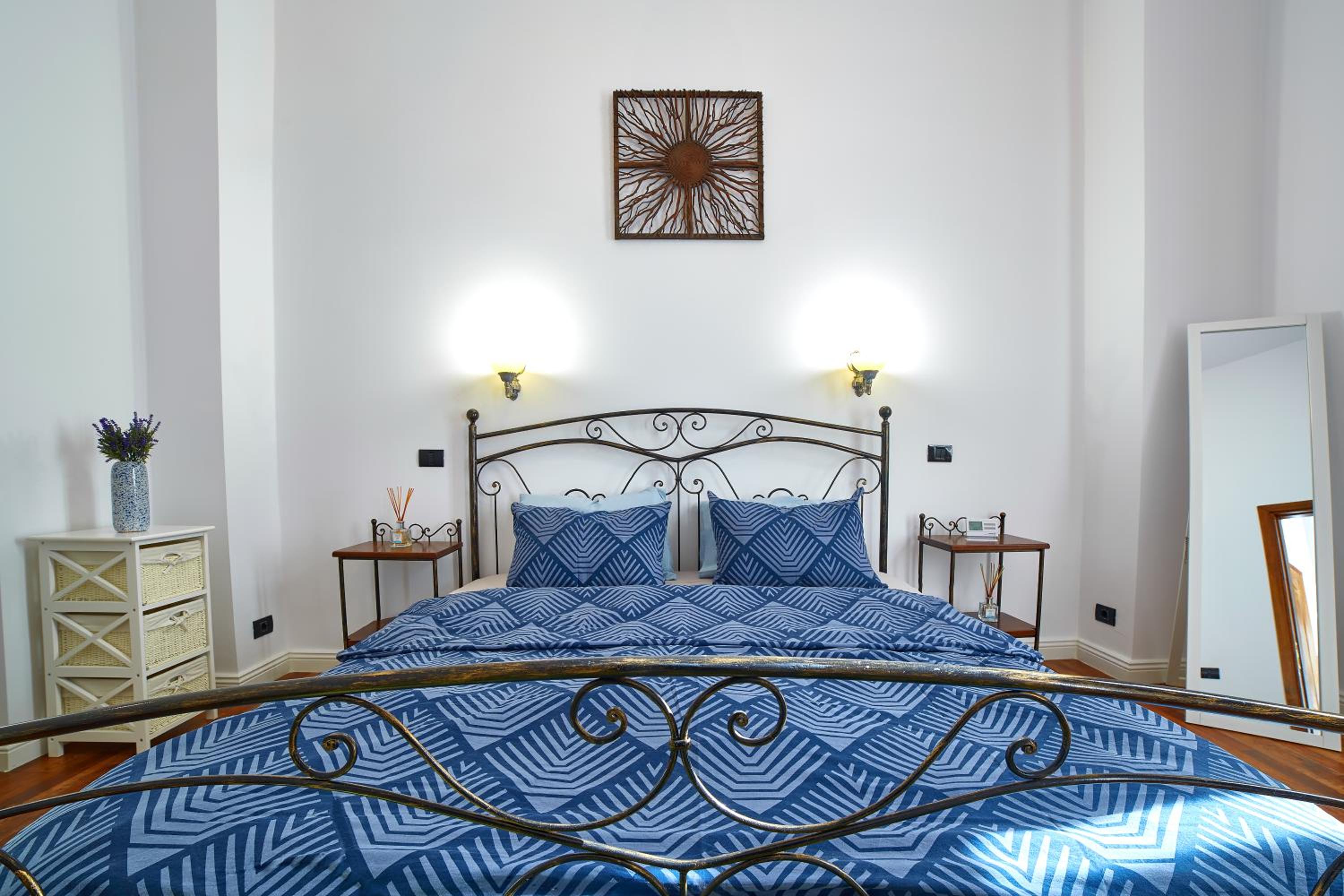 The Central Retreat - Premium Enjoyment