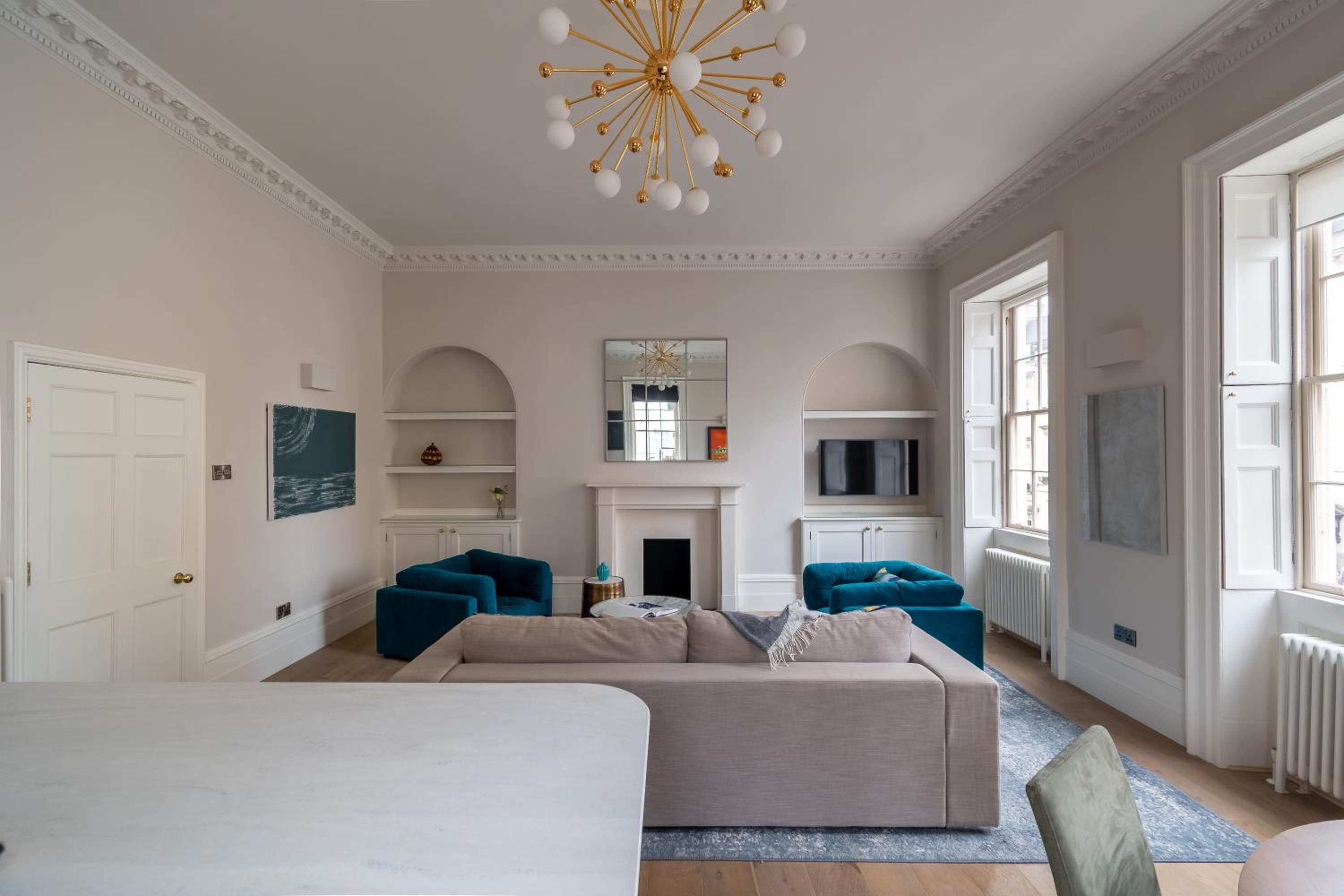 Russell House Suites