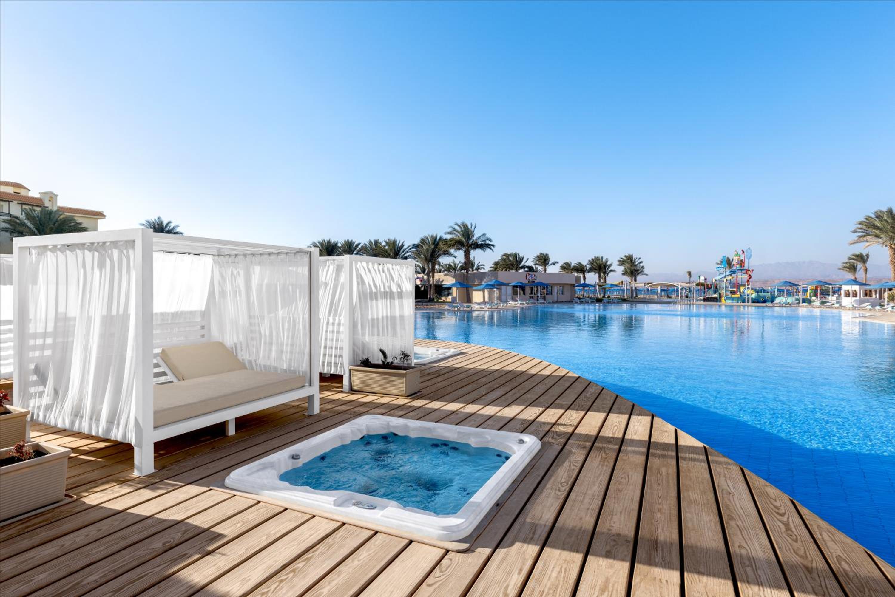 THE V Luxury Resort Sahl Hasheesh