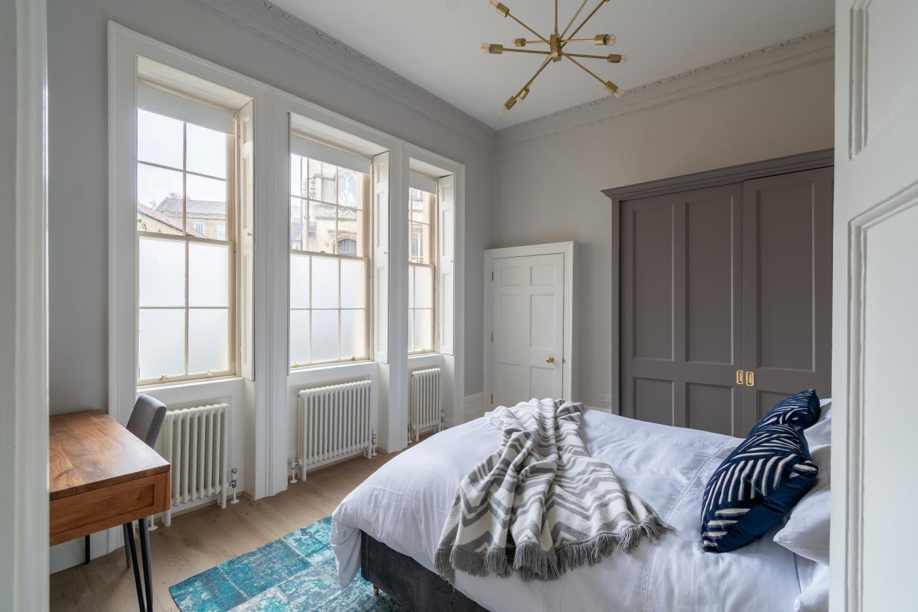 Russell House Suites