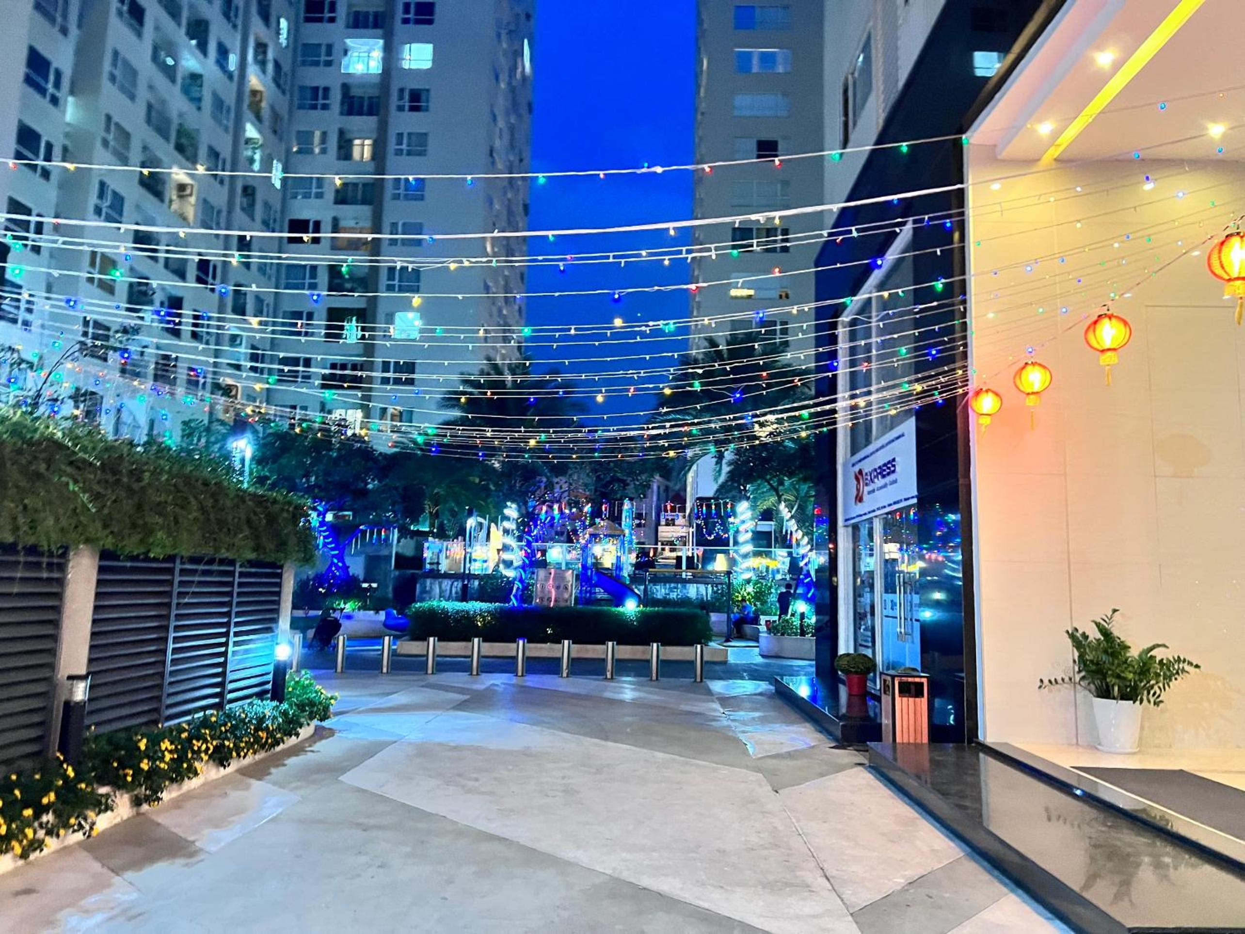 Apartment Sky Center Tháp A Gần Sân Bay Tân Sơn Nhất