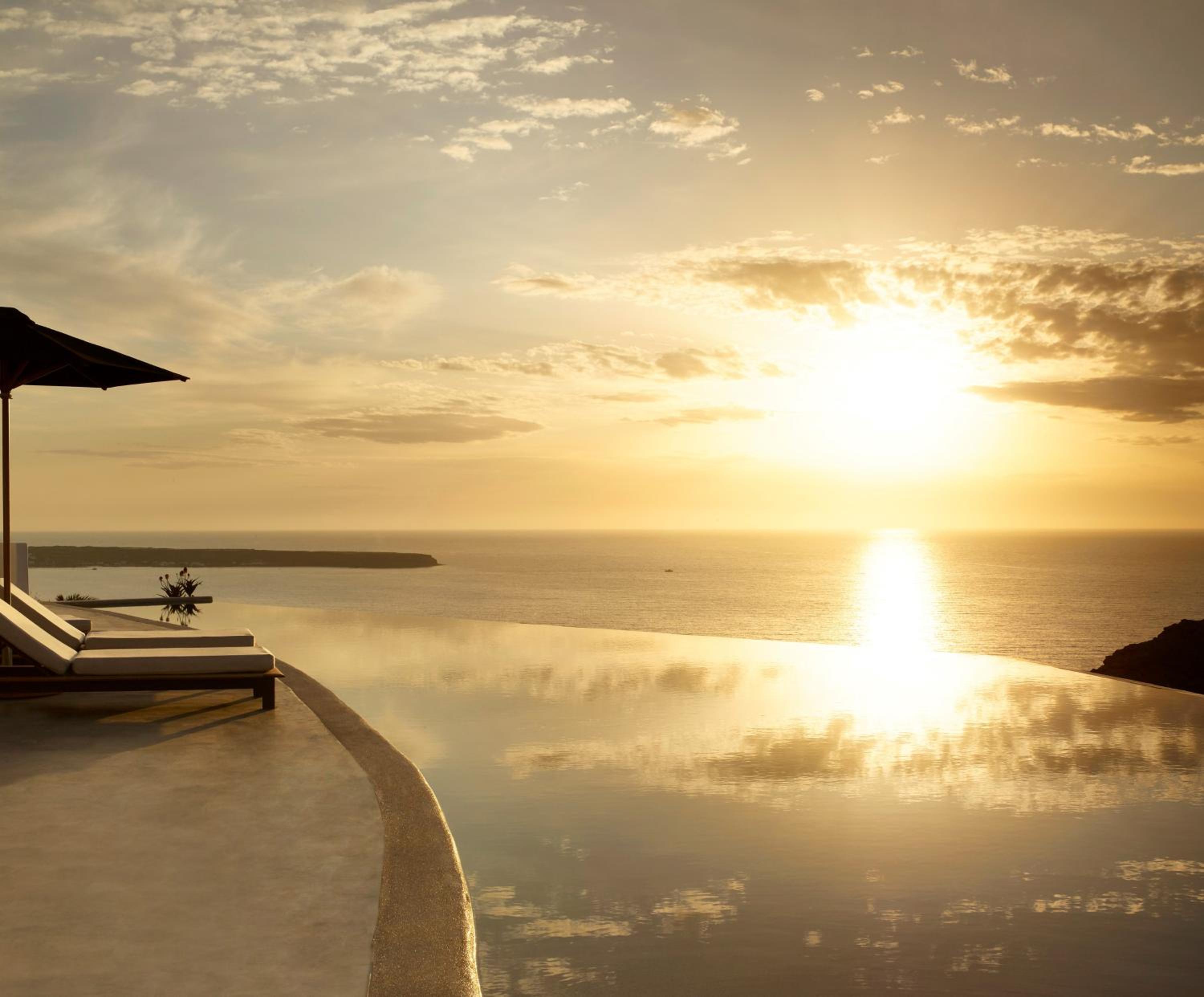 Santo Pure Oia Suites & Villas 44