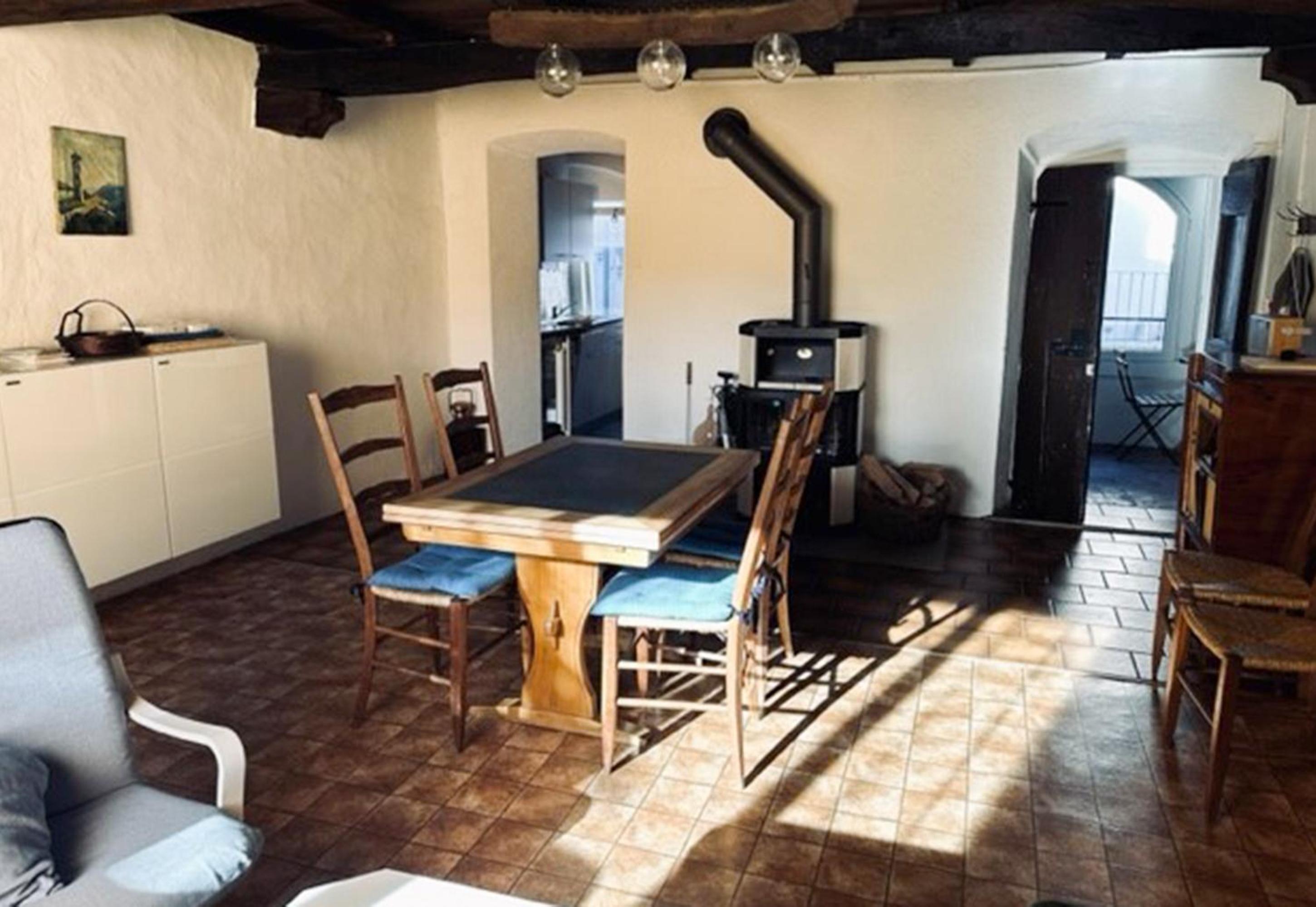 Historical Caslano Apartments - Happy Rentals