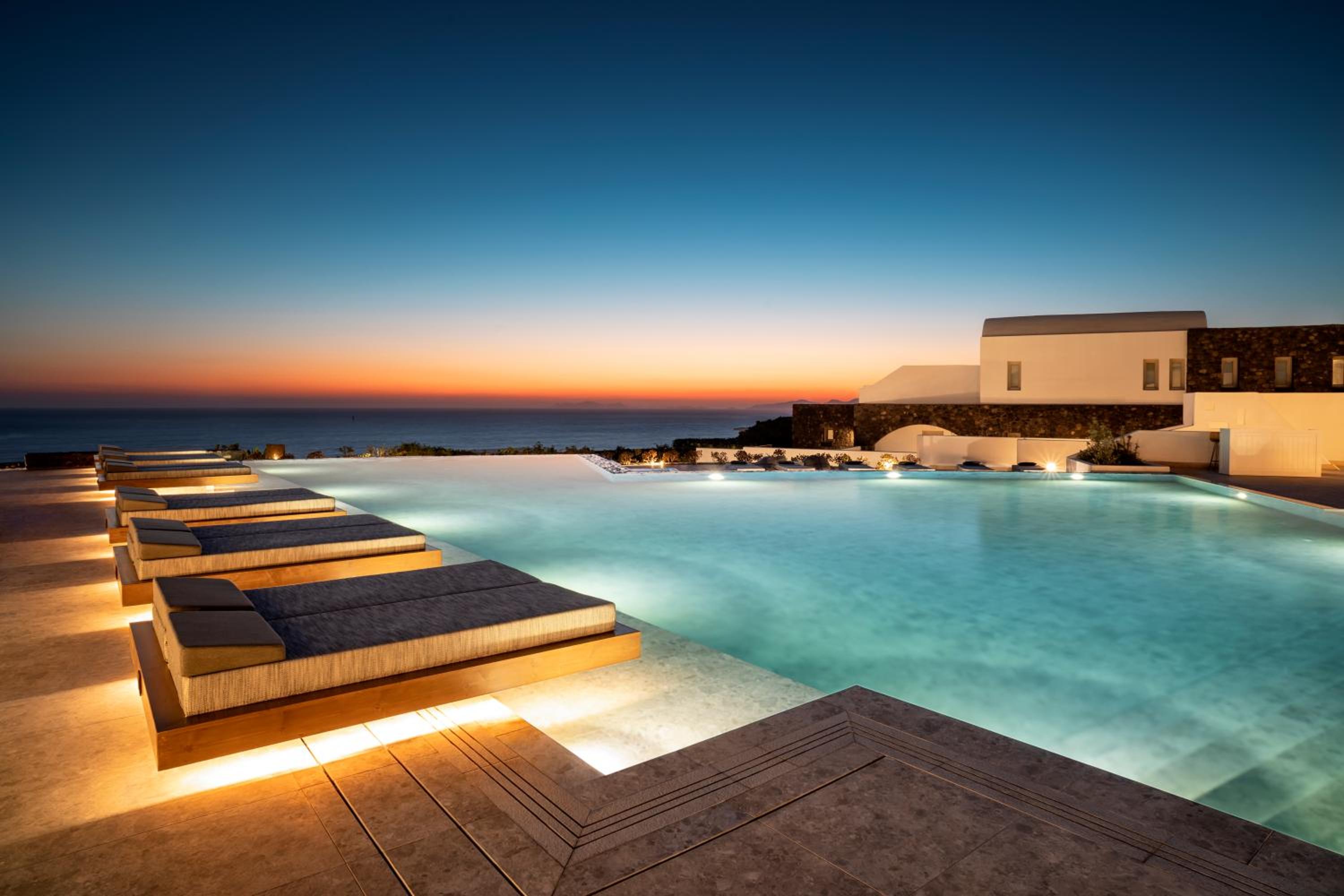 Santo Pure Oia Suites & Villas 7