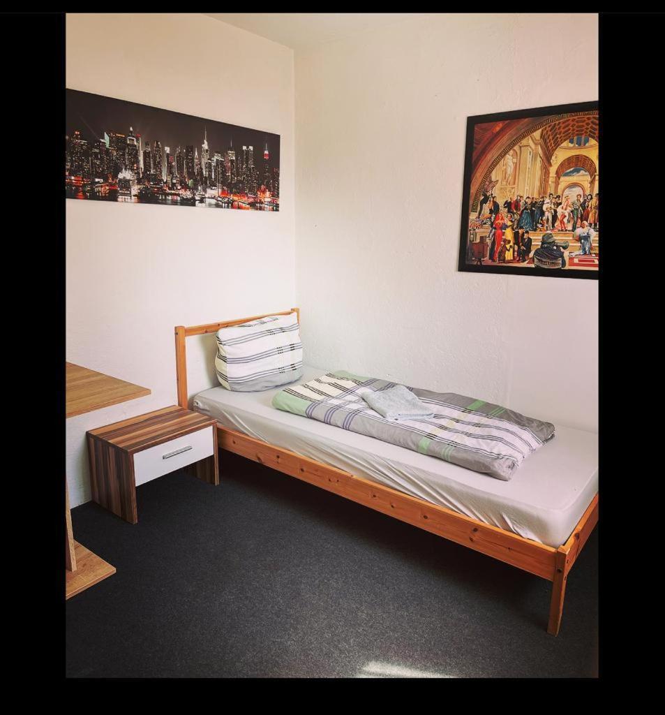 Monteurwohnung nähe Bayreuth, Parken frei, Wifi, Küche
