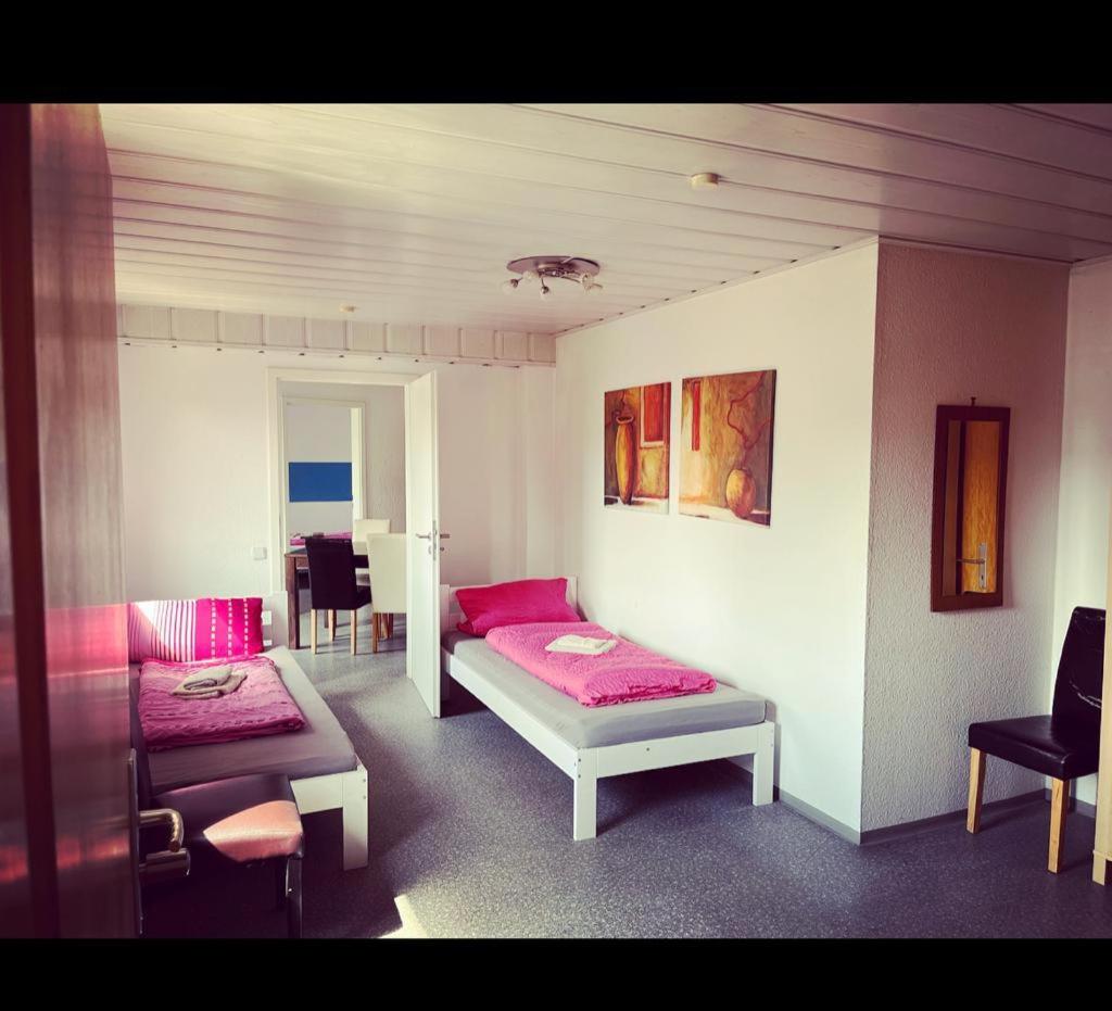 Monteurwohnung nähe Bayreuth, Parken frei, Wifi, Küche