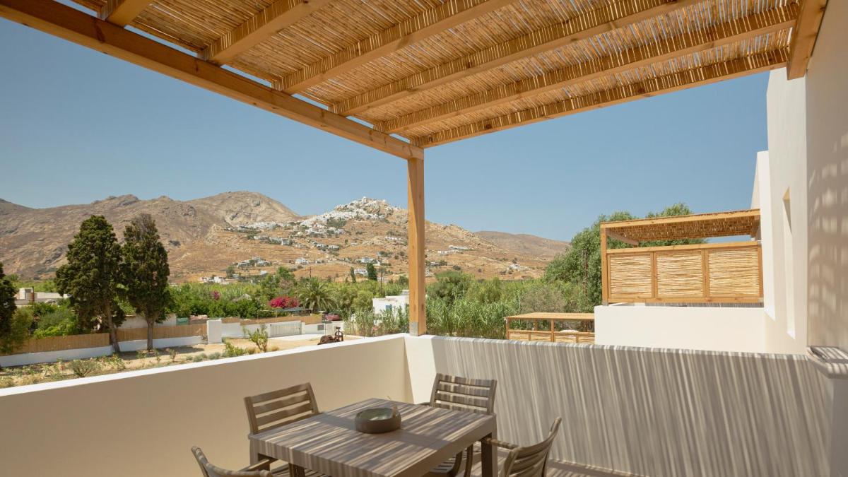 outdoor BBQ area