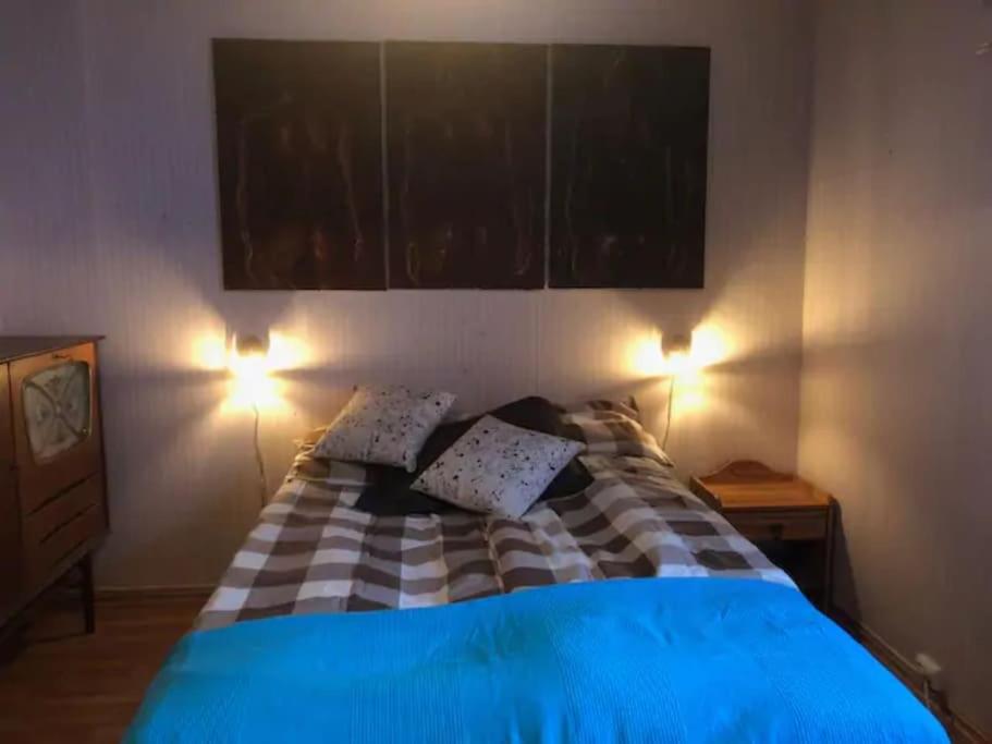 Charming house in fjord Lofoten view 5