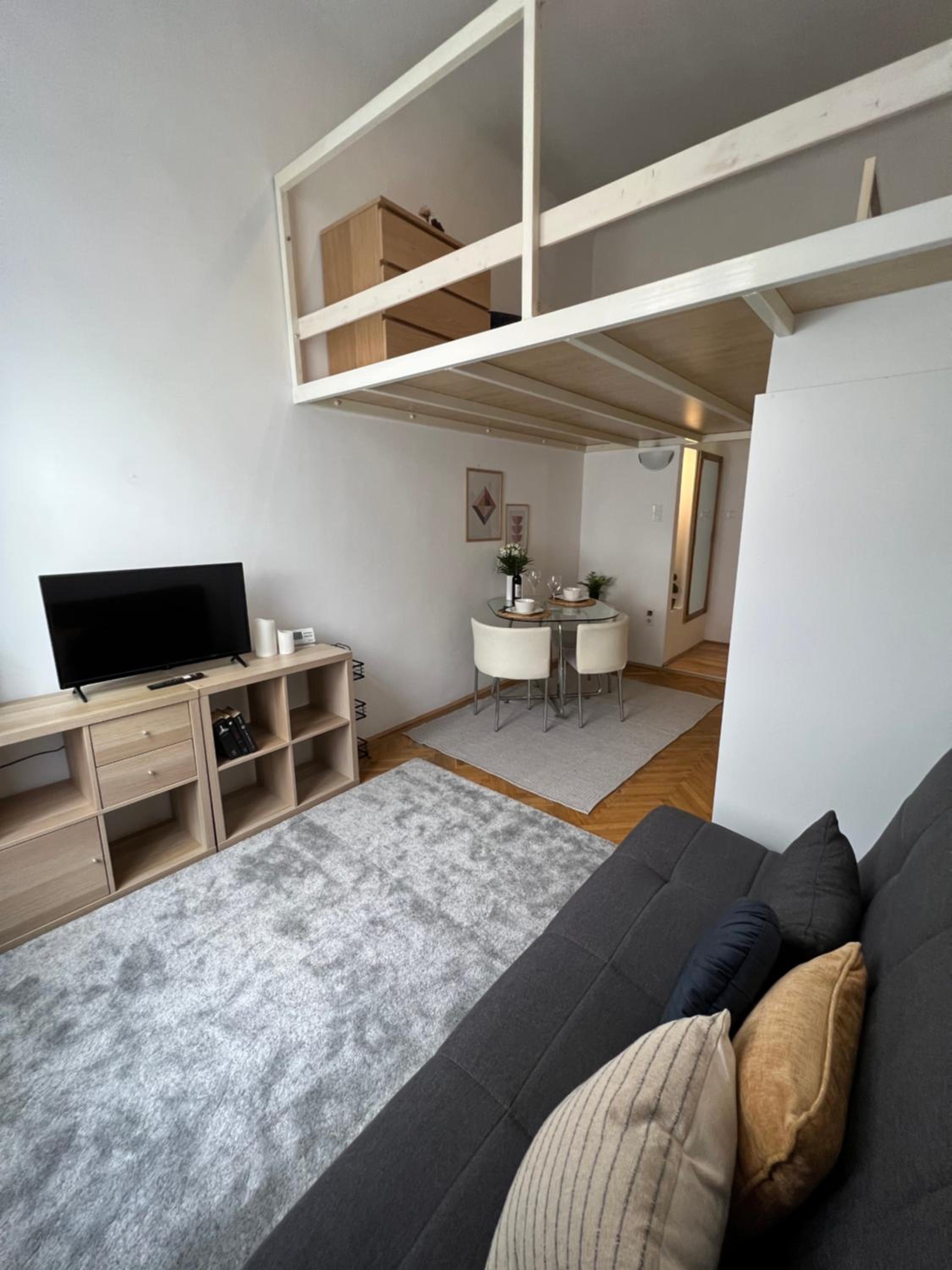 New York Palace Apartment in the downtown view 4