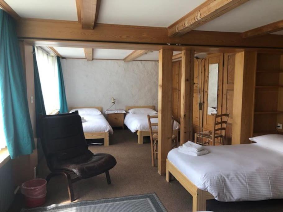 Cosy Traditional Swiss Chalet